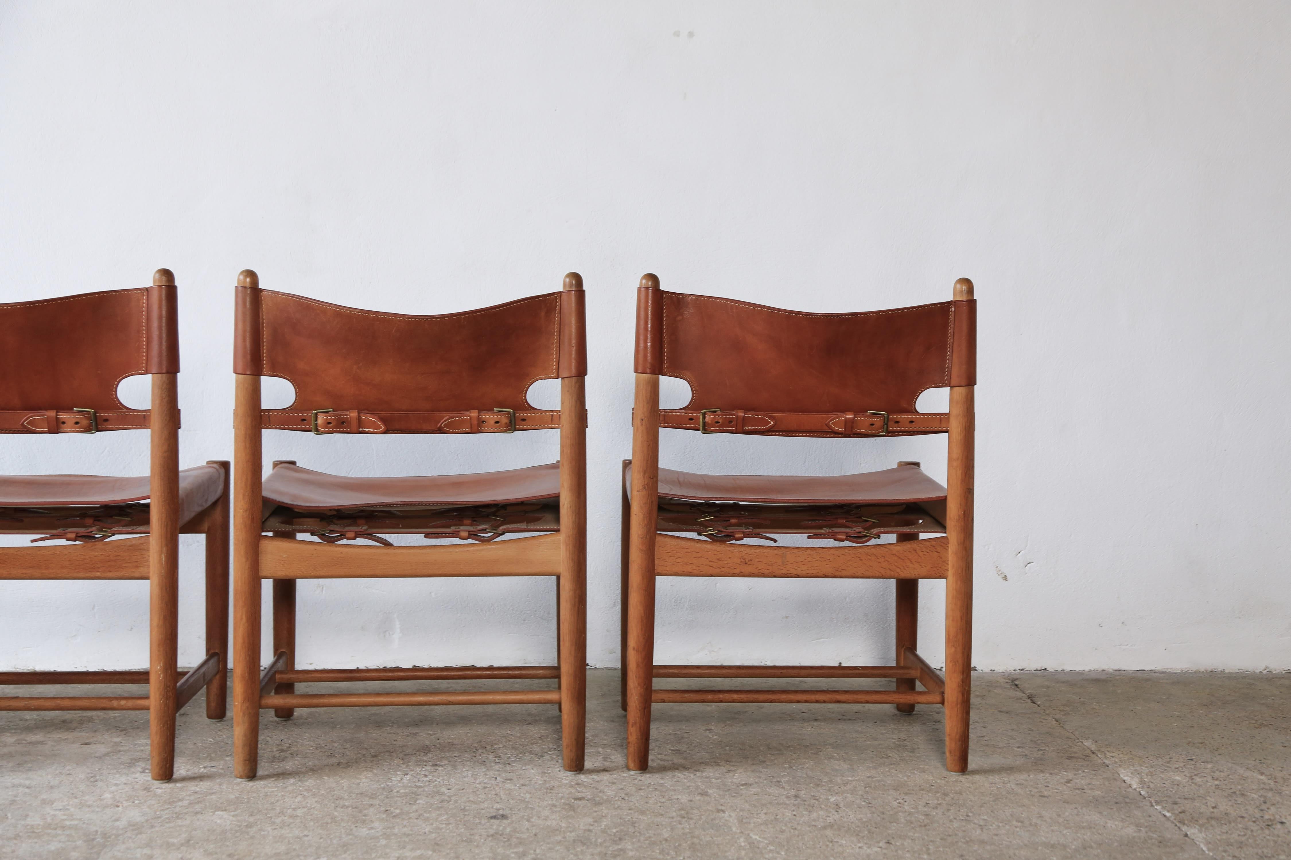 Four Børge 'Borge' Mogensen Hunting Dining Chairs Model 3251, Denmark, 1960s In Good Condition For Sale In London, GB