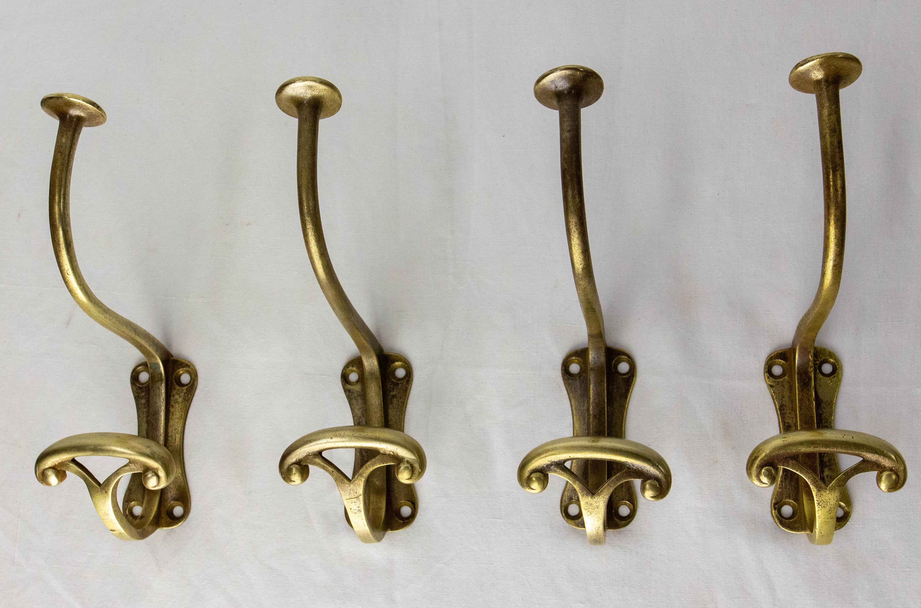 French antique bronze coat hooks of the period Art Nouveau.
Made in the early 20th century.

Good condition.

Shipping:
25 / 22 / 11 cm 1.4 kg

