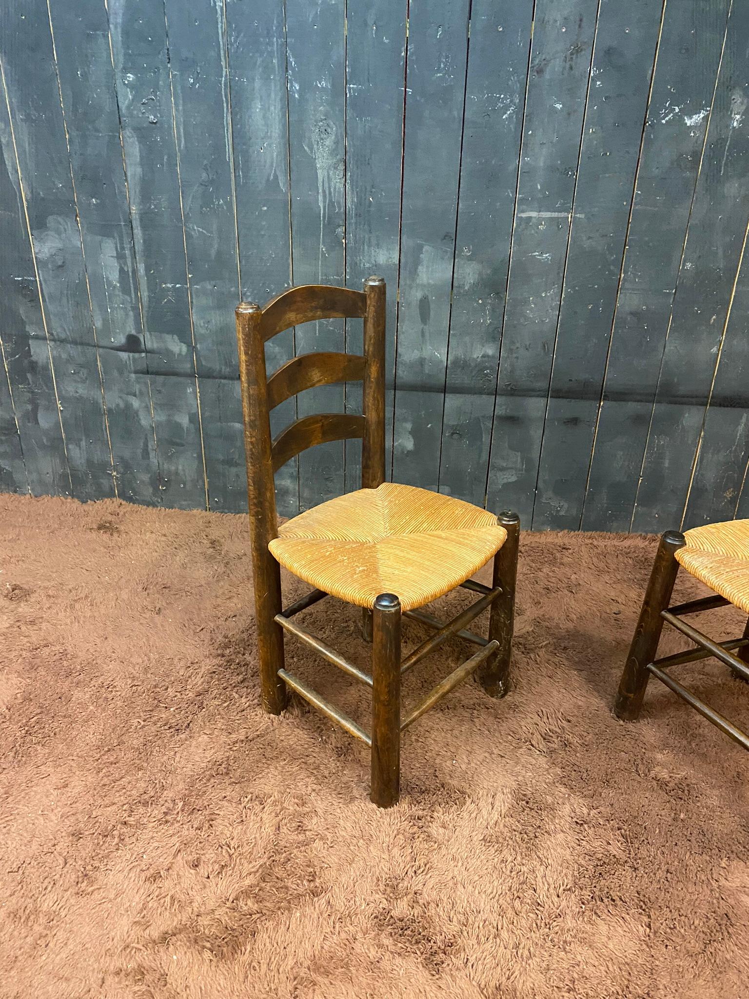 Four Brutalist Pine Chairs, circa 1950 In Good Condition For Sale In Saint-Ouen, FR