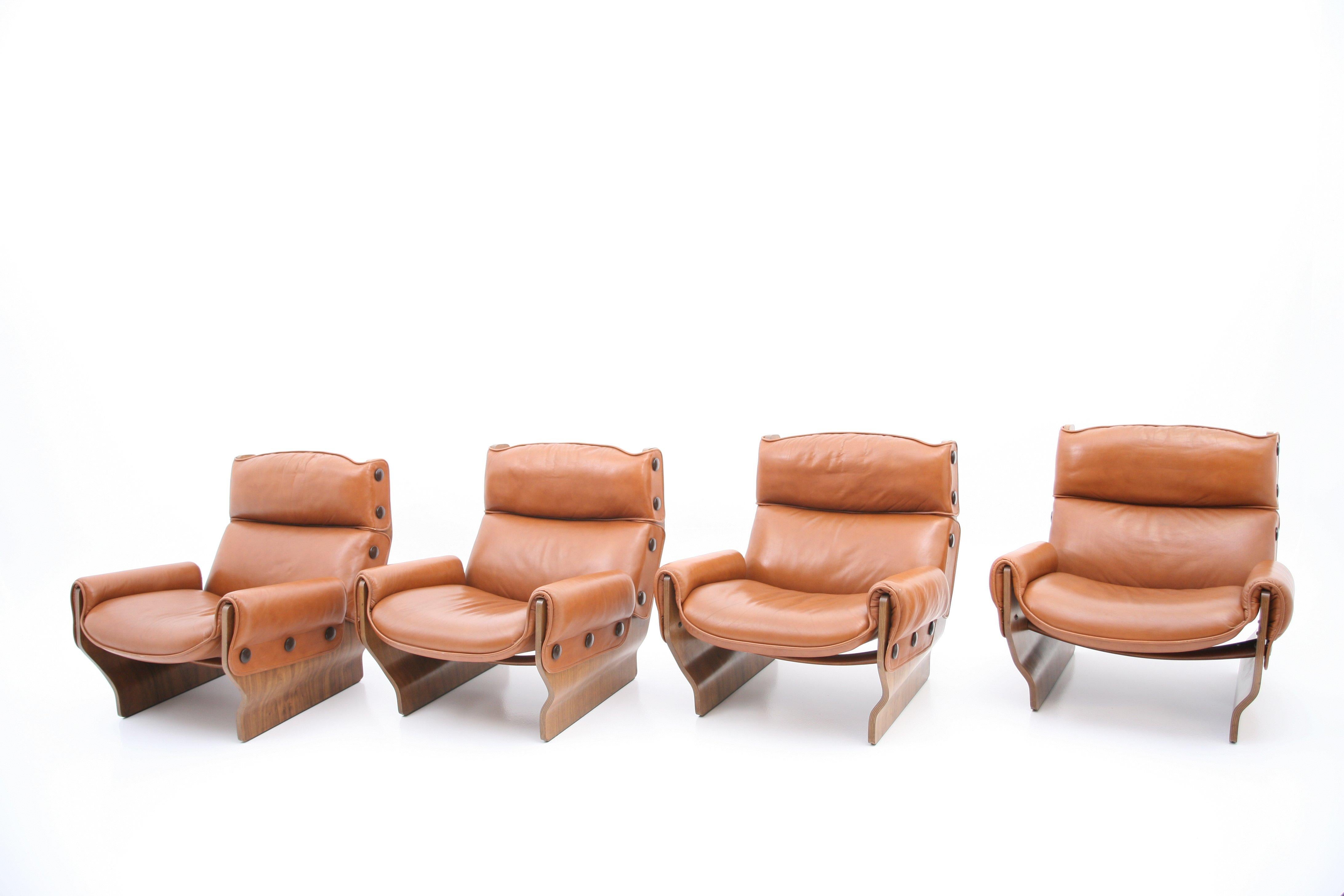Four Canada Lounge Chairs by Osvaldo Borsani in Rosewood, Tecno, circa