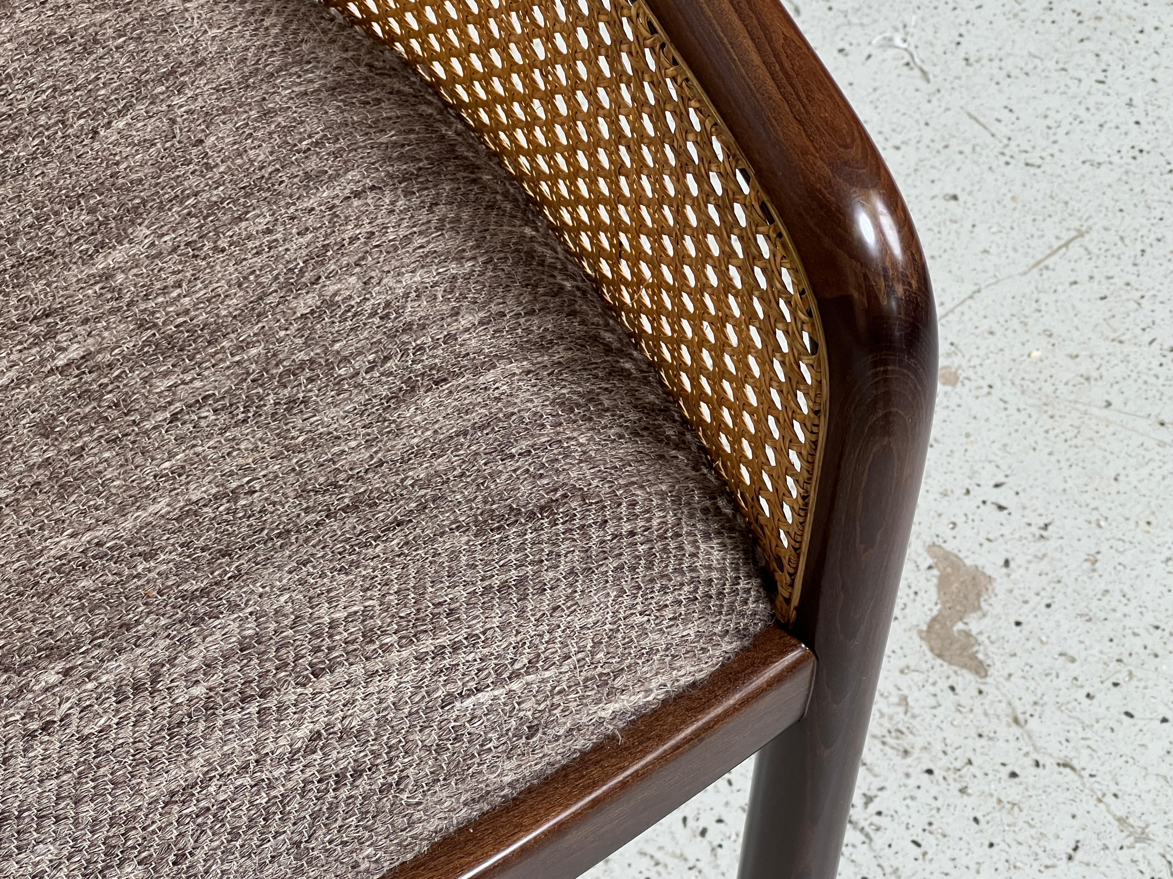 Quatre fauteuils cannés d'après Ward Bennett en vente 10