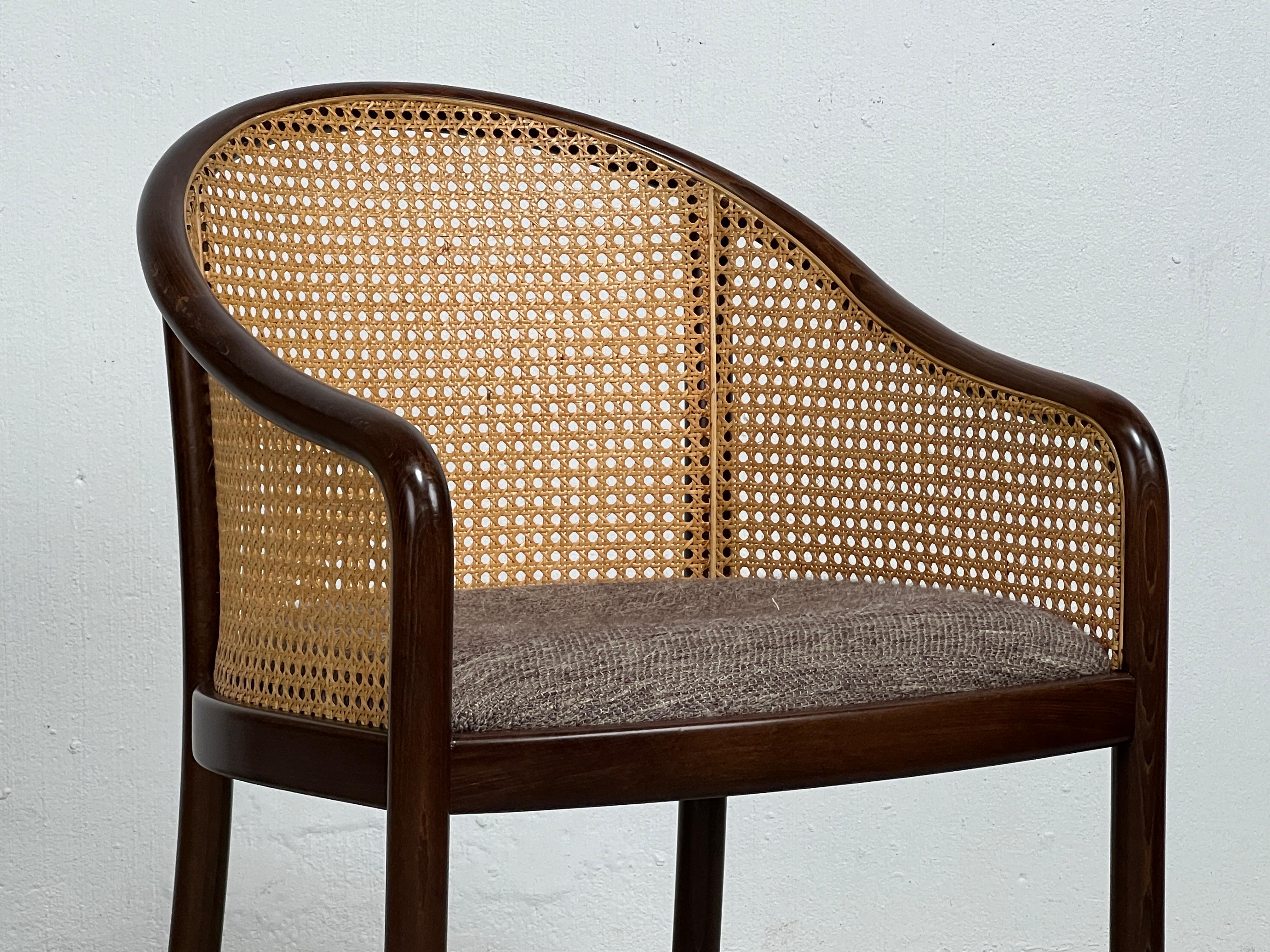 Quatre fauteuils cannés d'après Ward Bennett en vente 1