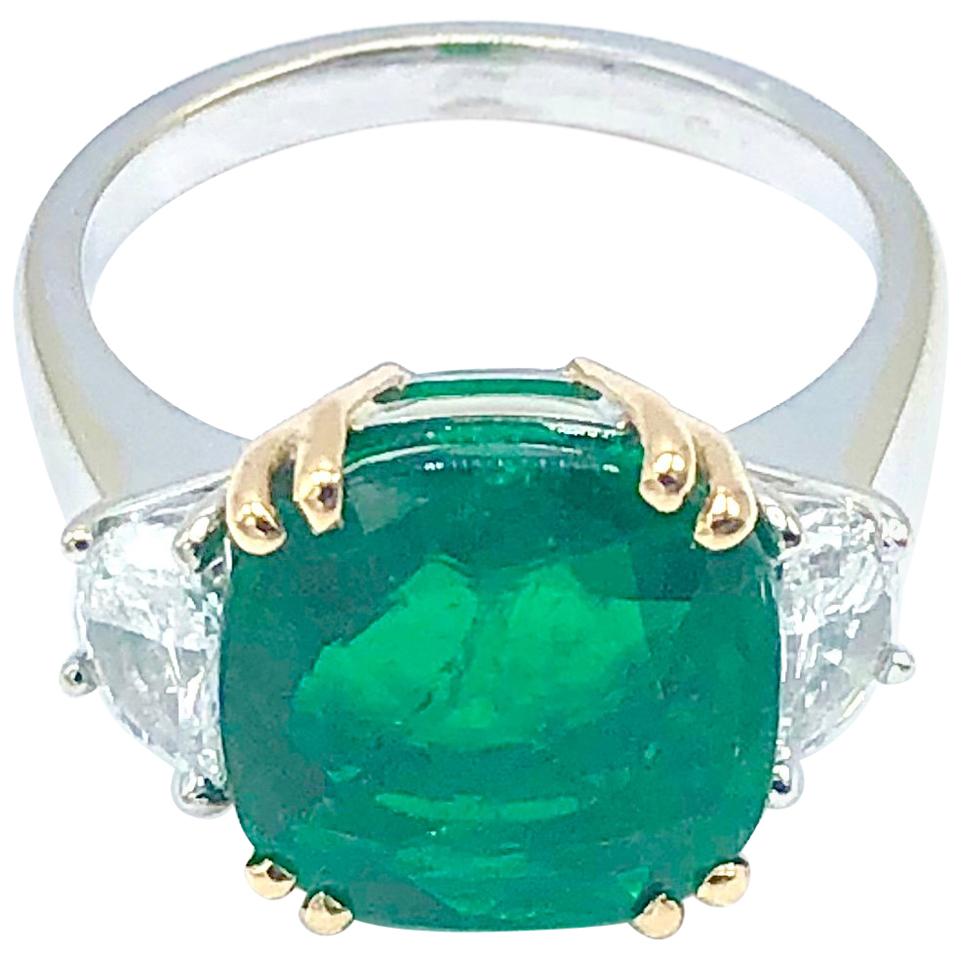 4 Carat Columbian Emerald and Diamond Three-Stone Statement Ring For Sale