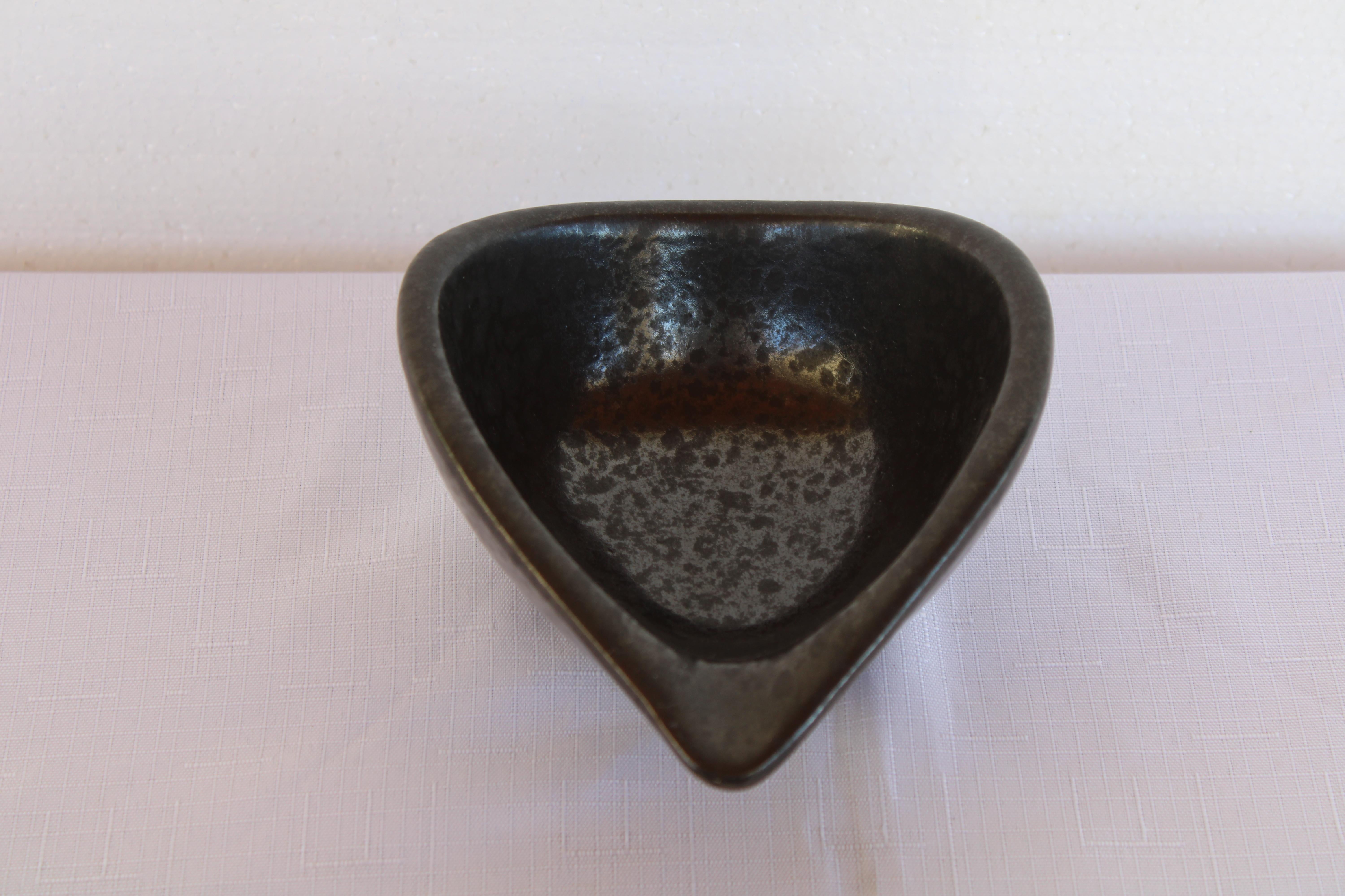 Cuatro piezas de cerámica de Ben Seibel, Raymor Modern Artware de Roseville en venta 3