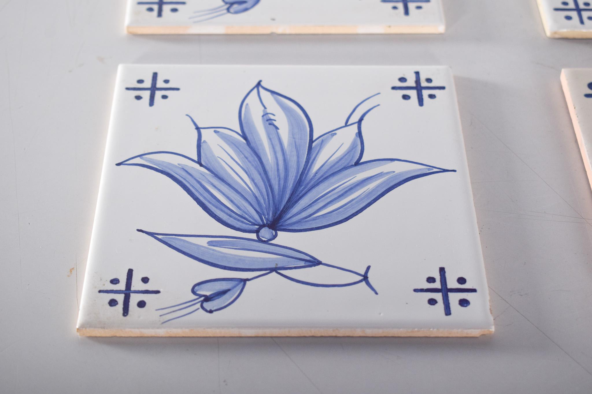 Quattro piastrelle di ceramica blu e bianche In condizioni buone in vendita a Lisboa, Lisboa