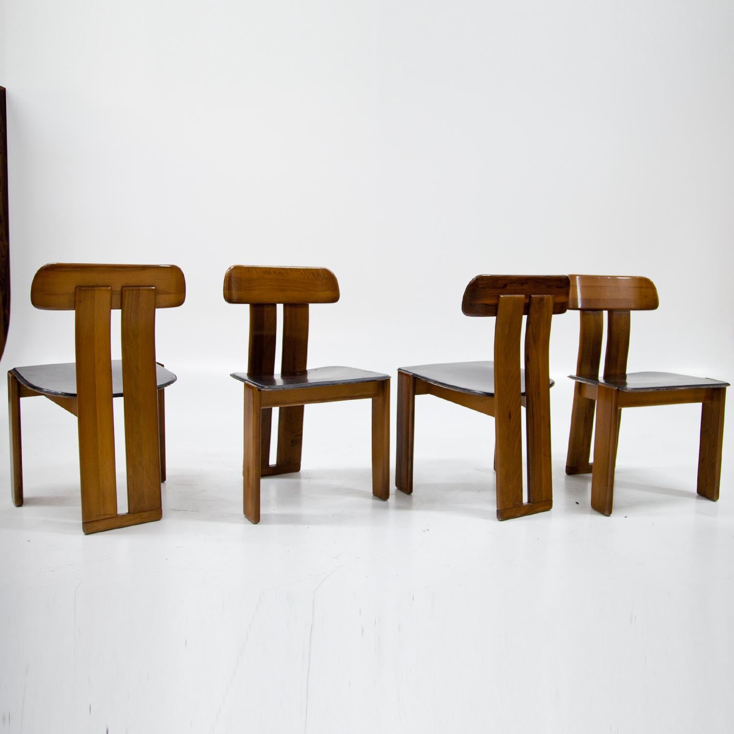 Four Chairs, Attributed to Afra & Tobia Scarpa for Maxalto, Italy, 1970s In Good Condition In Greding, DE