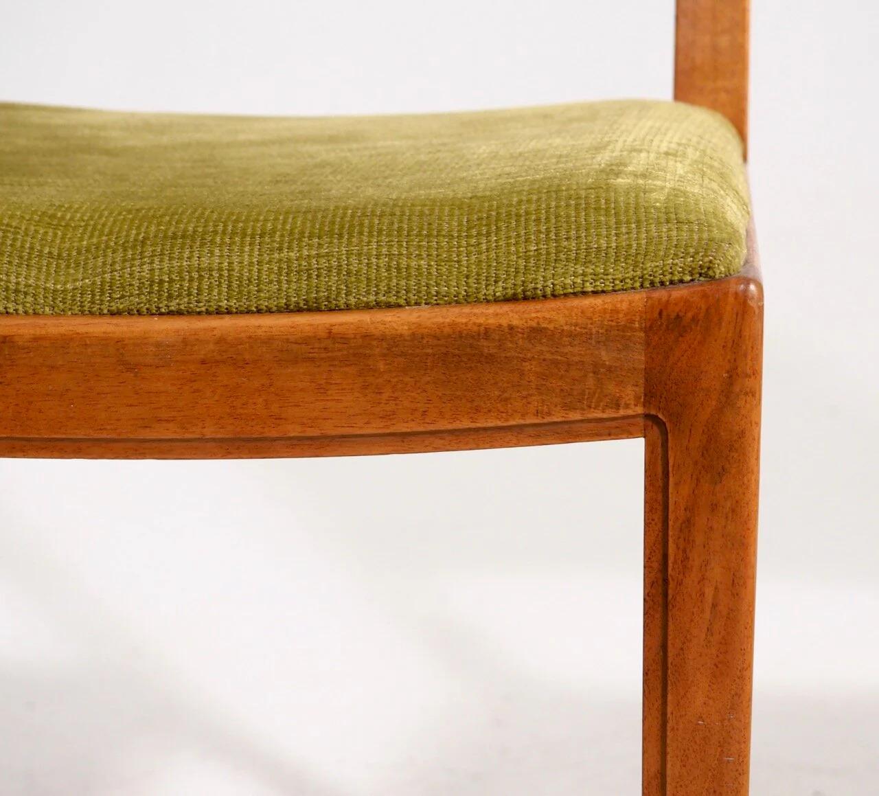 Vier Stühle von Bertil Fridhagen für Bodafors, 1959. (Holz) im Angebot
