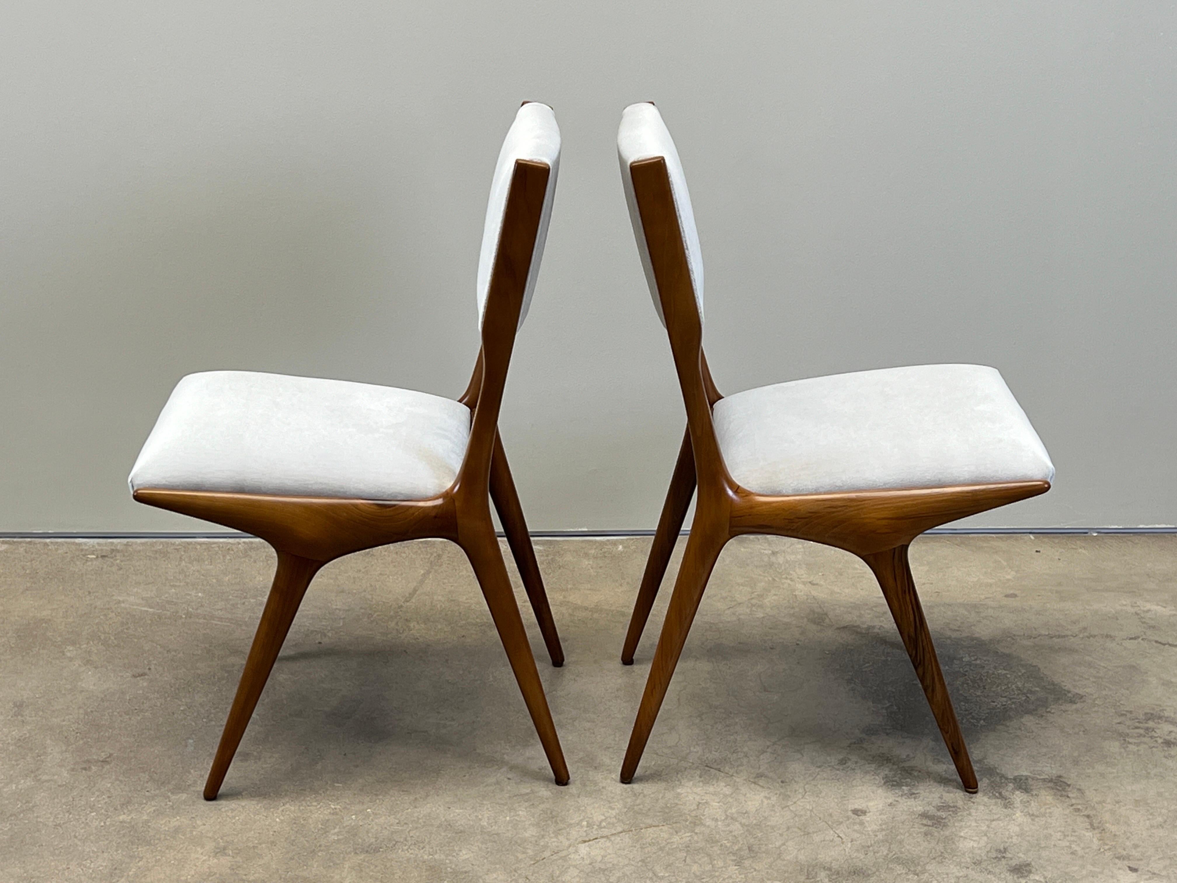 Vier Stühle von Carlo de Carli für Singer and Sons im Angebot 3