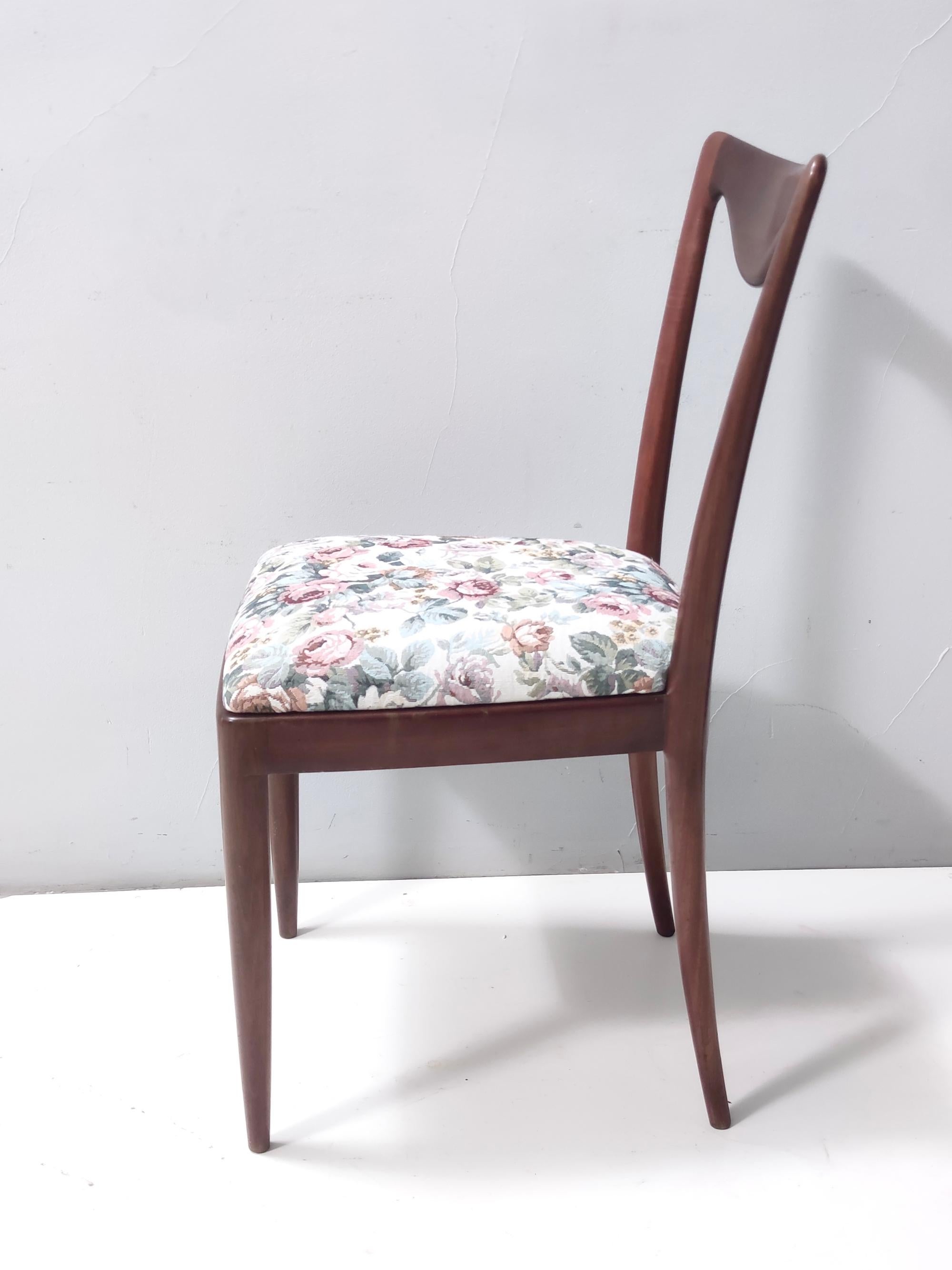 Four Chairs by Carlo Enrico Rava with Beech Frame and Linen Patterned Fabric For Sale 1