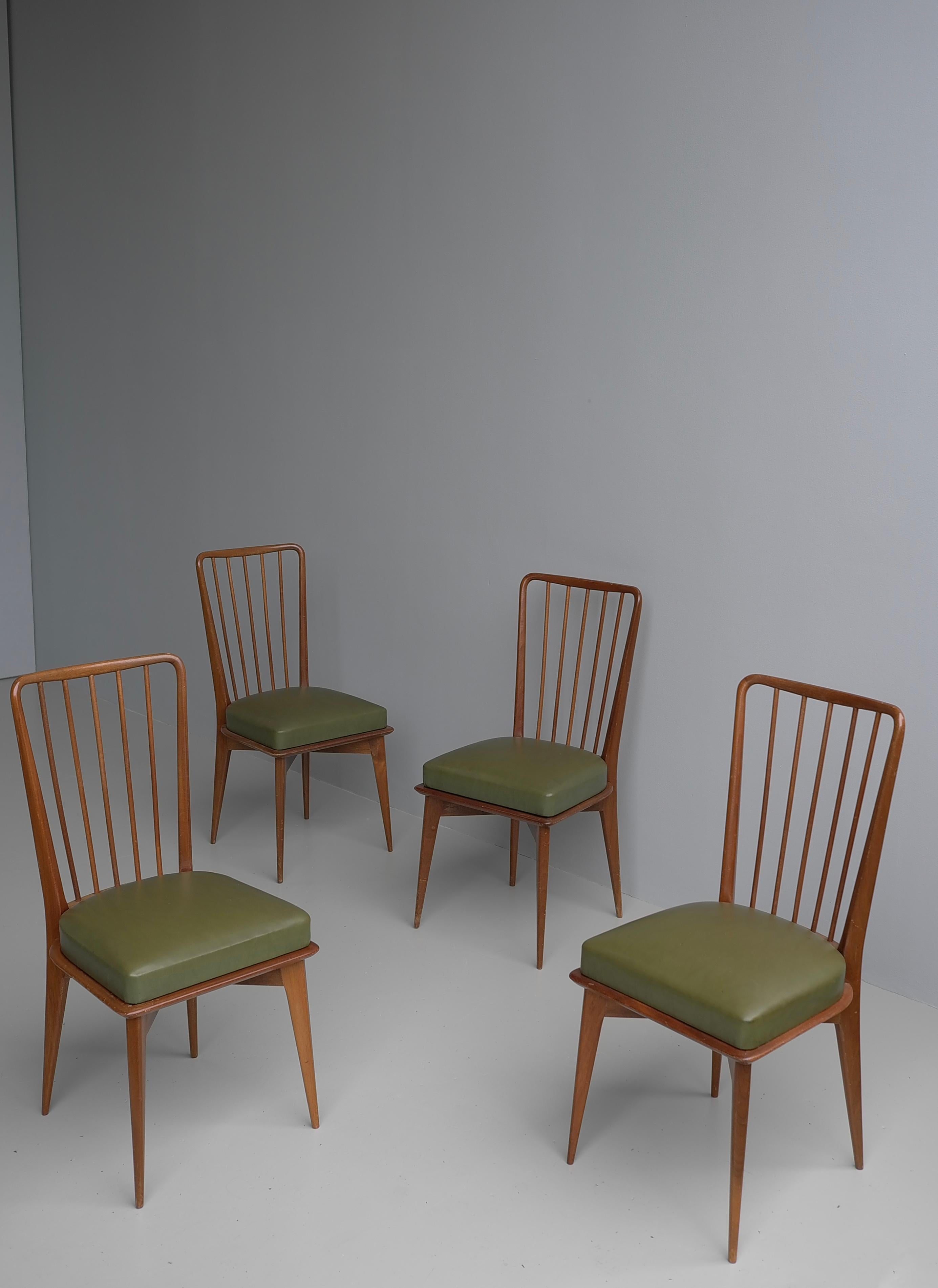 Vier Stühle von Charles Ramos in Wood , Édition Castellaneta, Frankreich 1960 (Holz) im Angebot