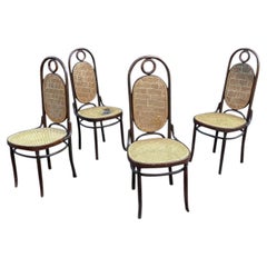 Quatre chaises de style Thonet, vers 1900