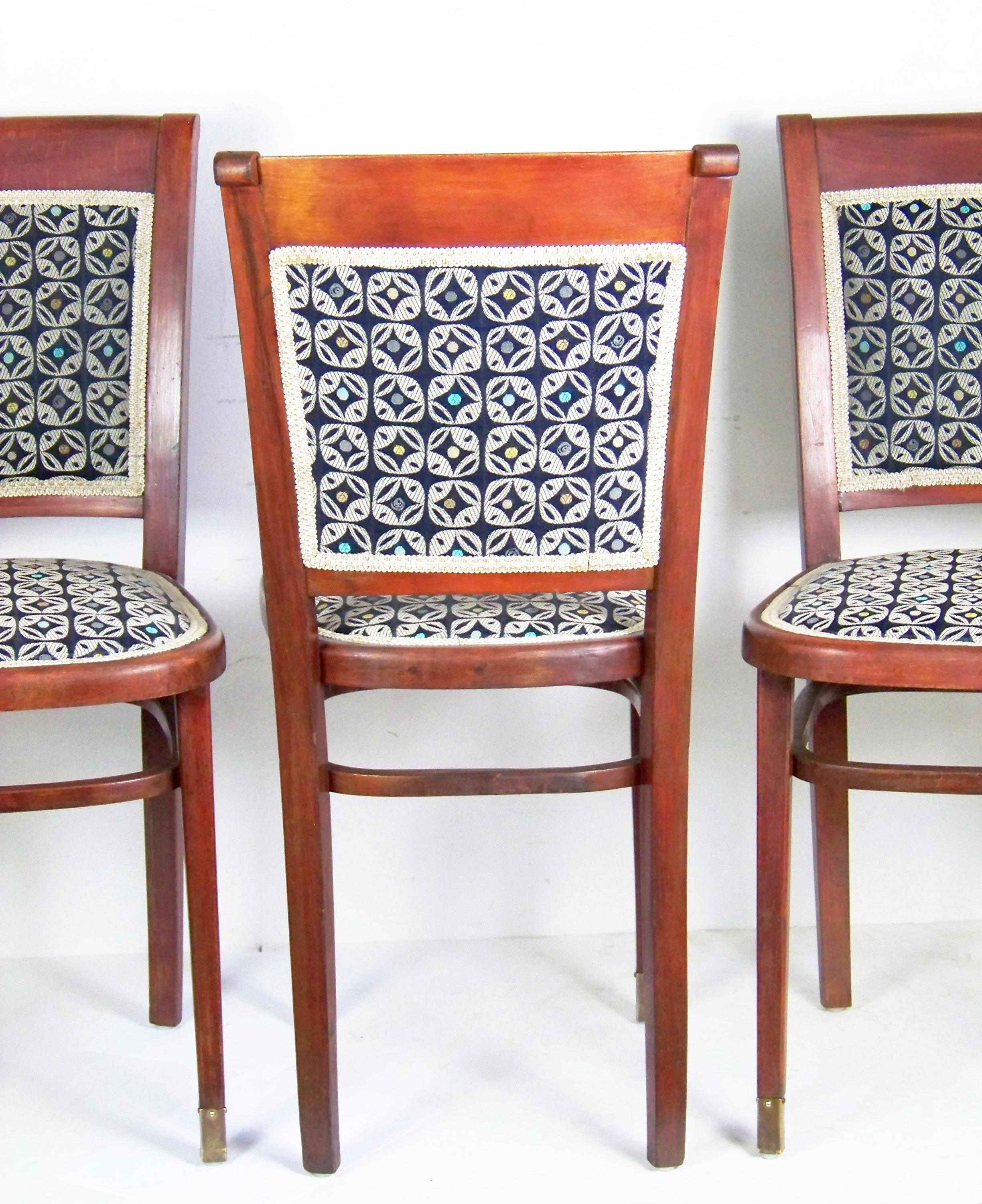 Four Chairs Thonet, circa 1920 For Sale 1