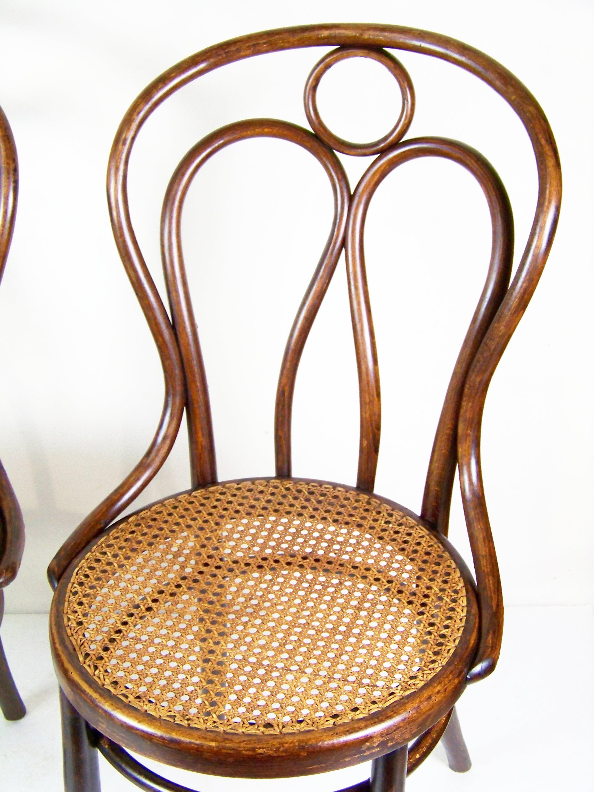 Belle Époque Quatre chaises Thonet Nr.19, vers 1900 en vente