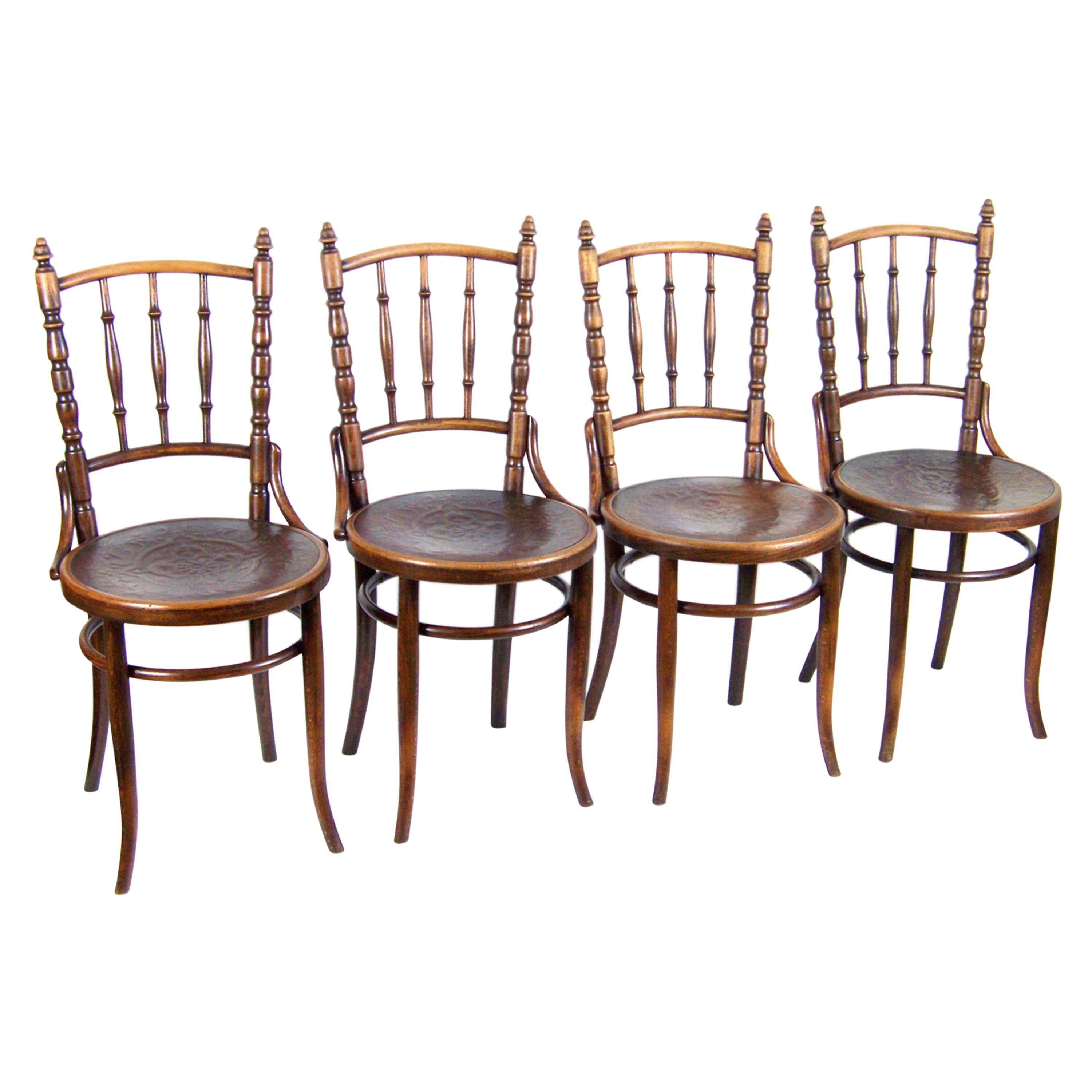 Four Chairs Thonet Nr.232