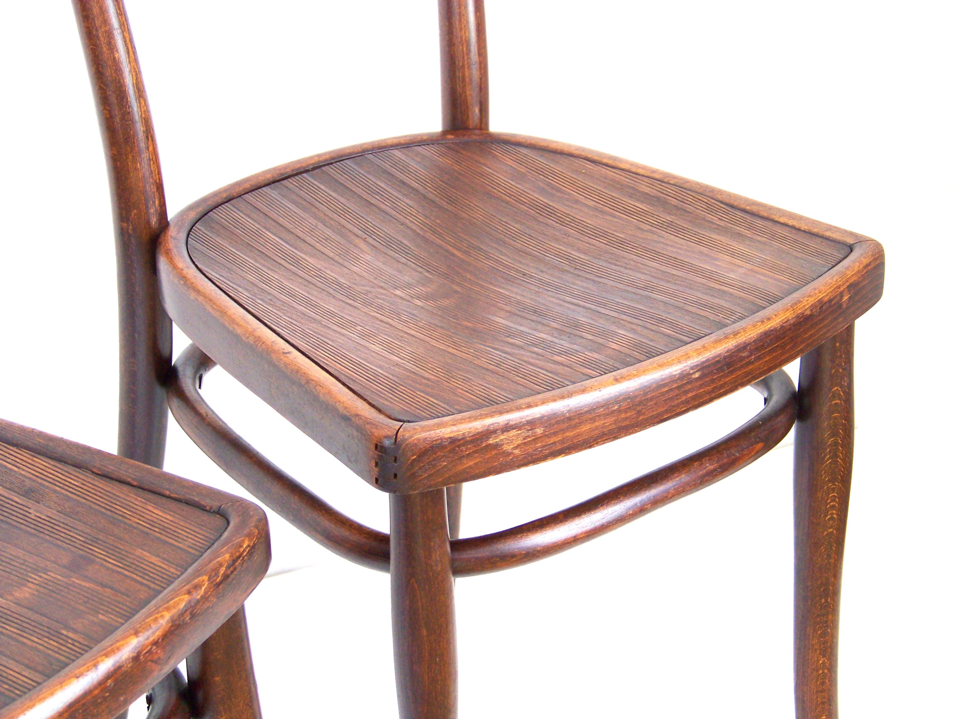 Vier Stühle Thonet Nr.651, seit 1907 im Angebot 2