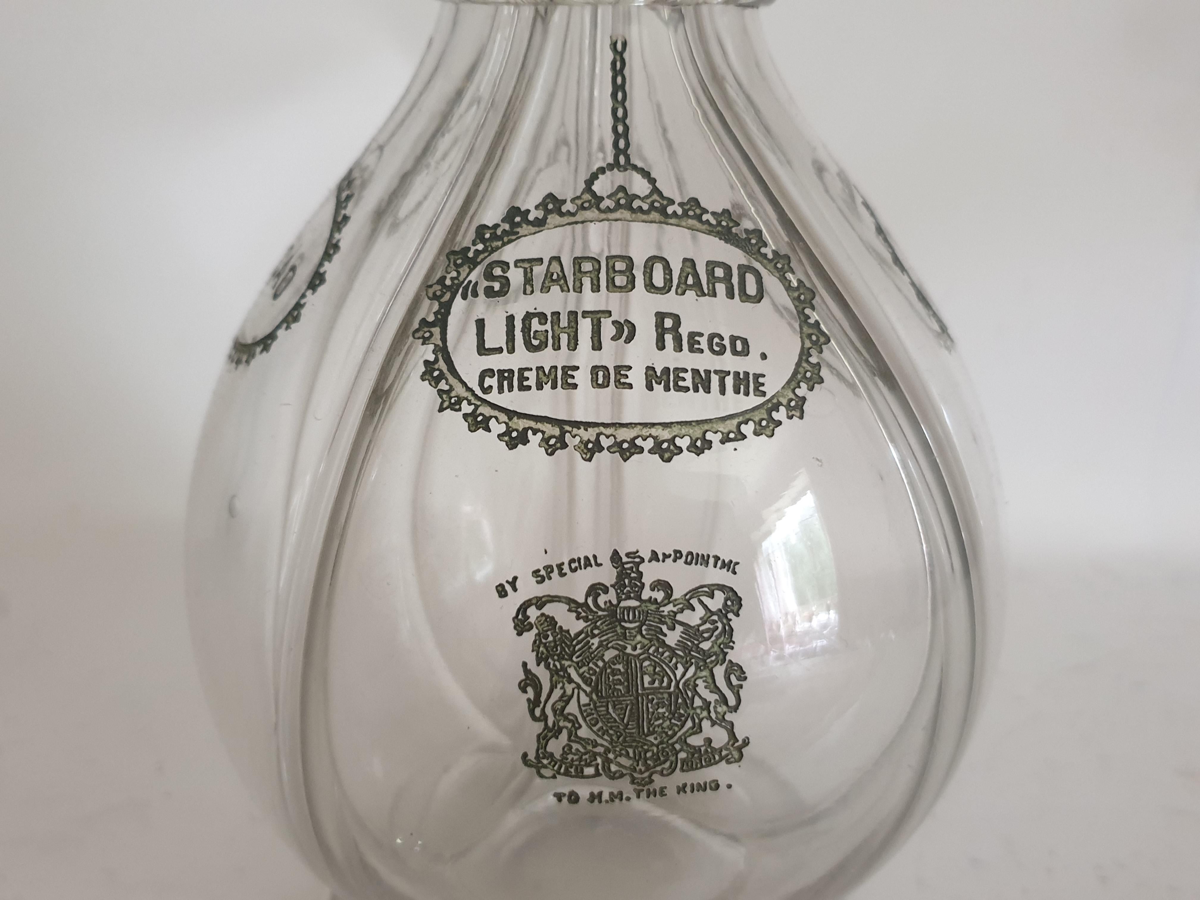 Decanter per liquori a quattro camere con stemma britannico In condizioni buone in vendita a London, GB