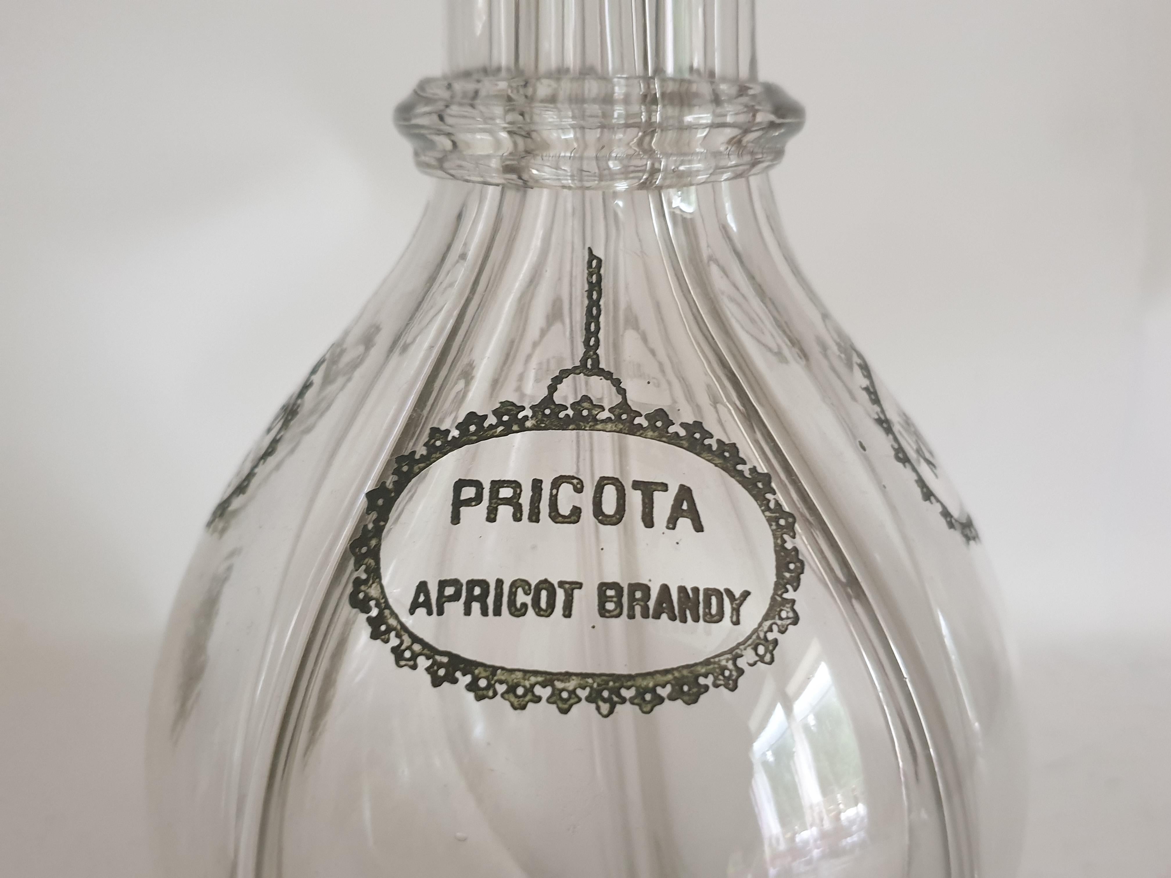 XX secolo Decanter per liquori a quattro camere con stemma britannico in vendita