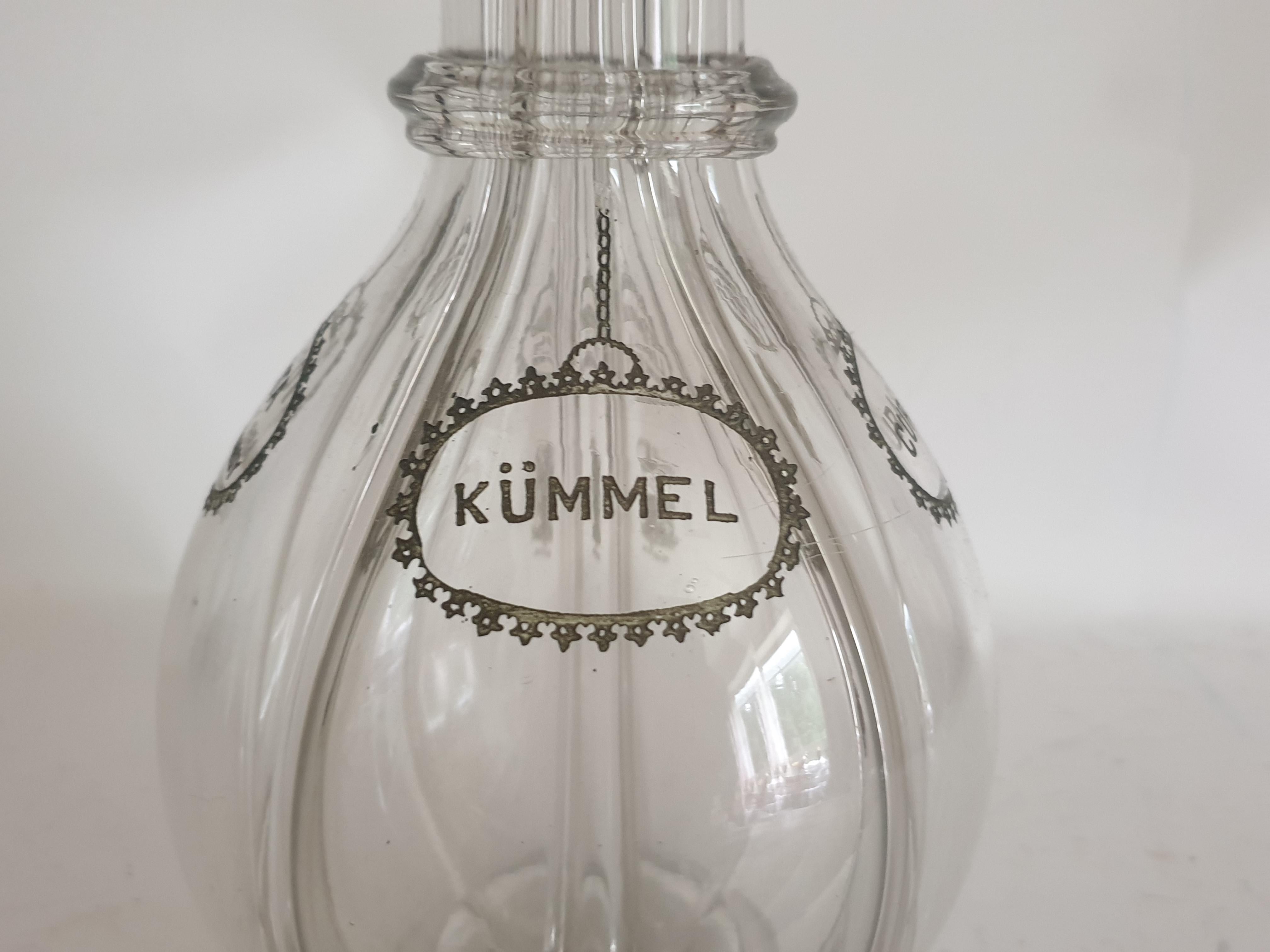 Argento Decanter per liquori a quattro camere con stemma britannico in vendita