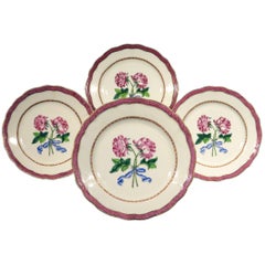 Cuatro Platos Botánicos Chinos de Exportación Famille Rose, Periodo Qianlong  (1736-1795)