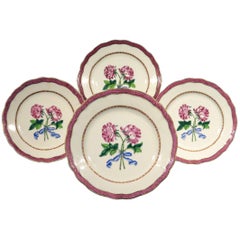 Quatre assiettes botaniques d'exportation chinoise de la Famille Rose, période Qianlong  (1736-1795)