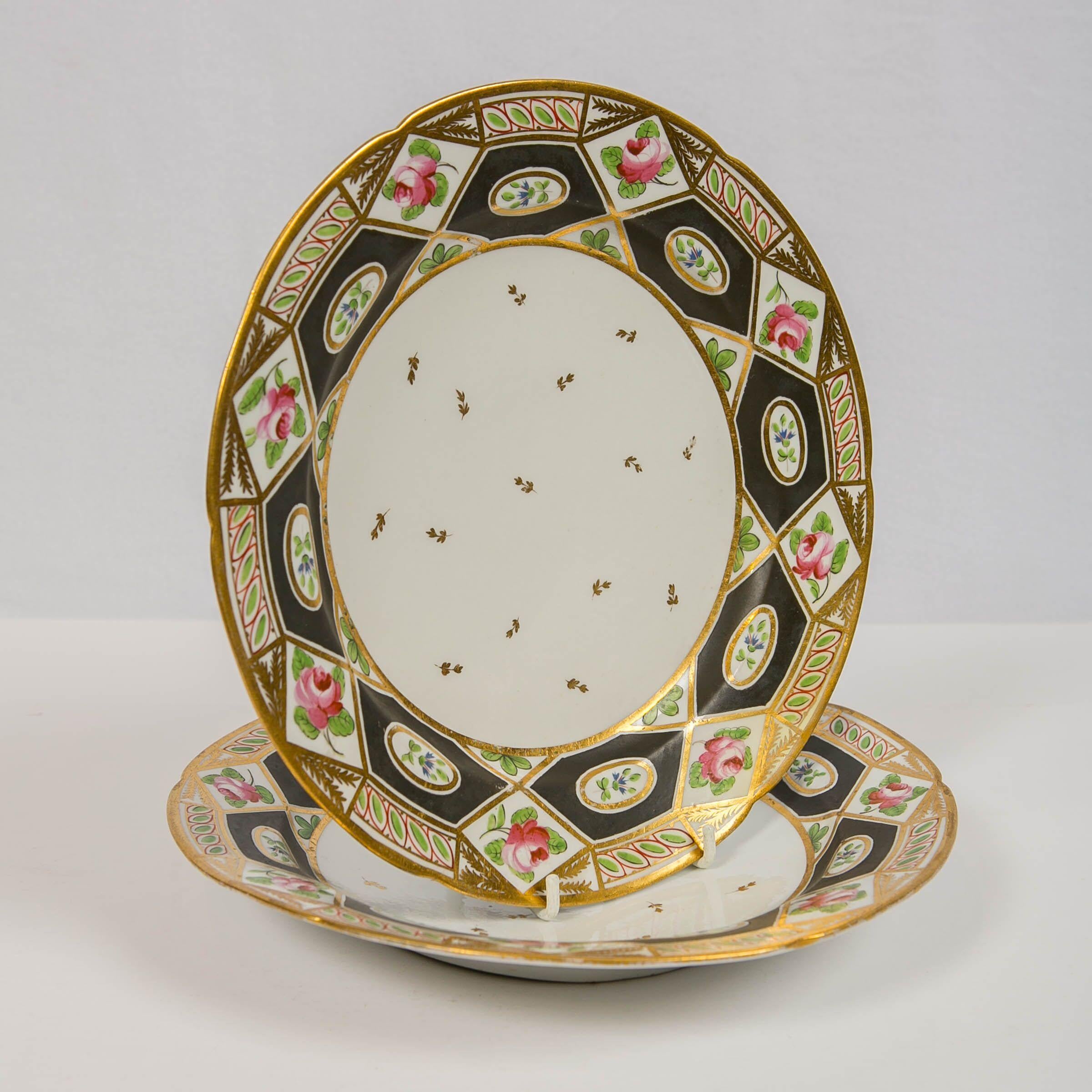 Set Four Antique English Dishes Made By Coalport Hand-Painted Circa 1810  For Sale 2