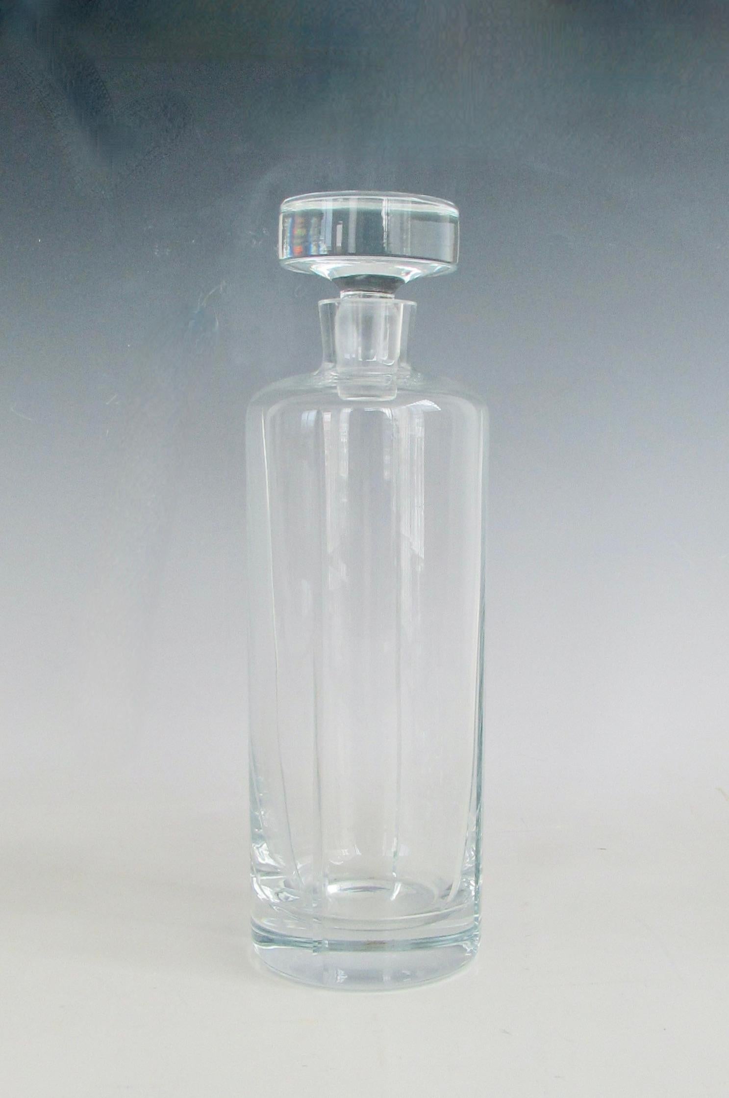 Four  classic whiskey rocks glasses with matching decanter For Sale 3