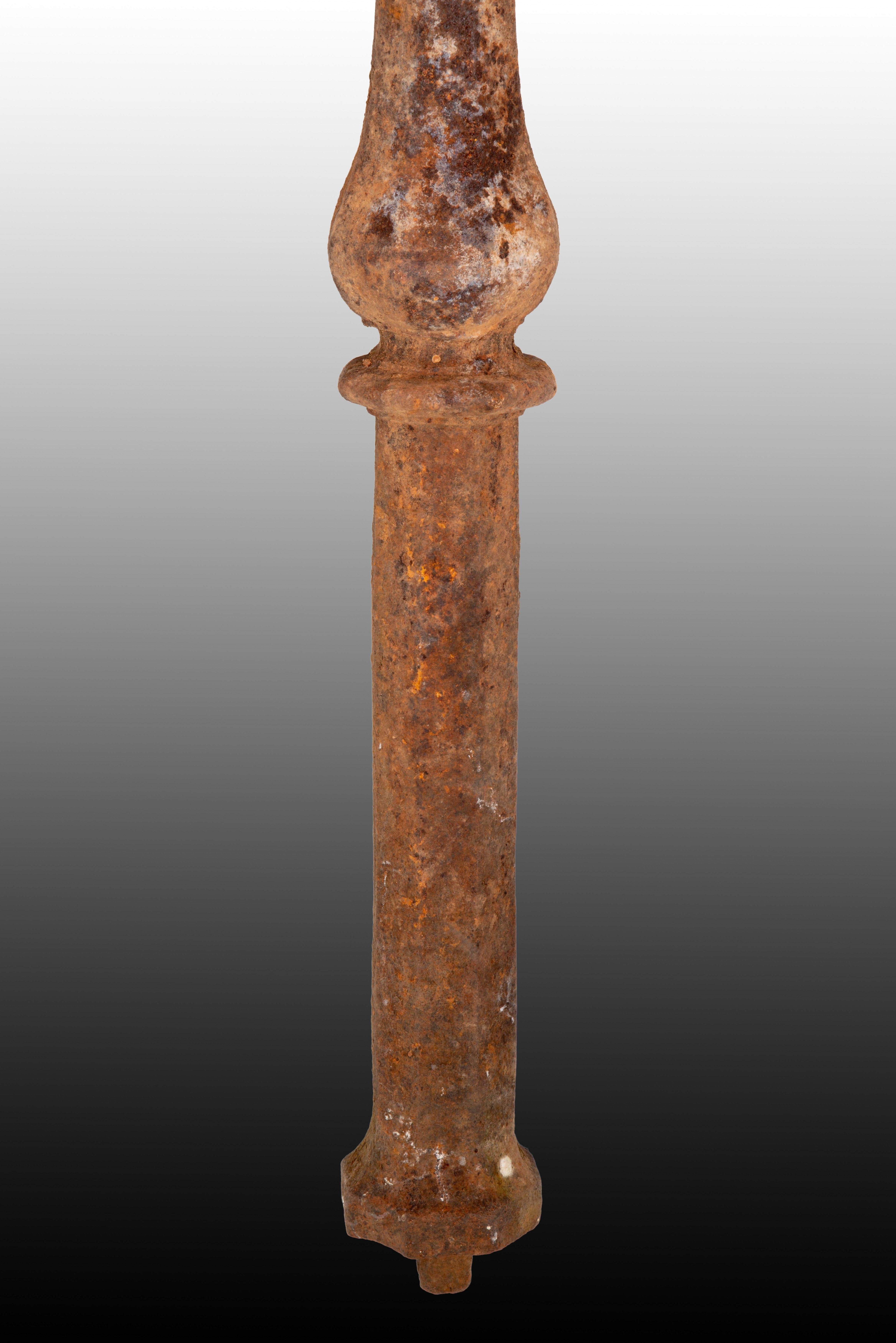 Iron Columns. Wrought iron. 17th century For Sale