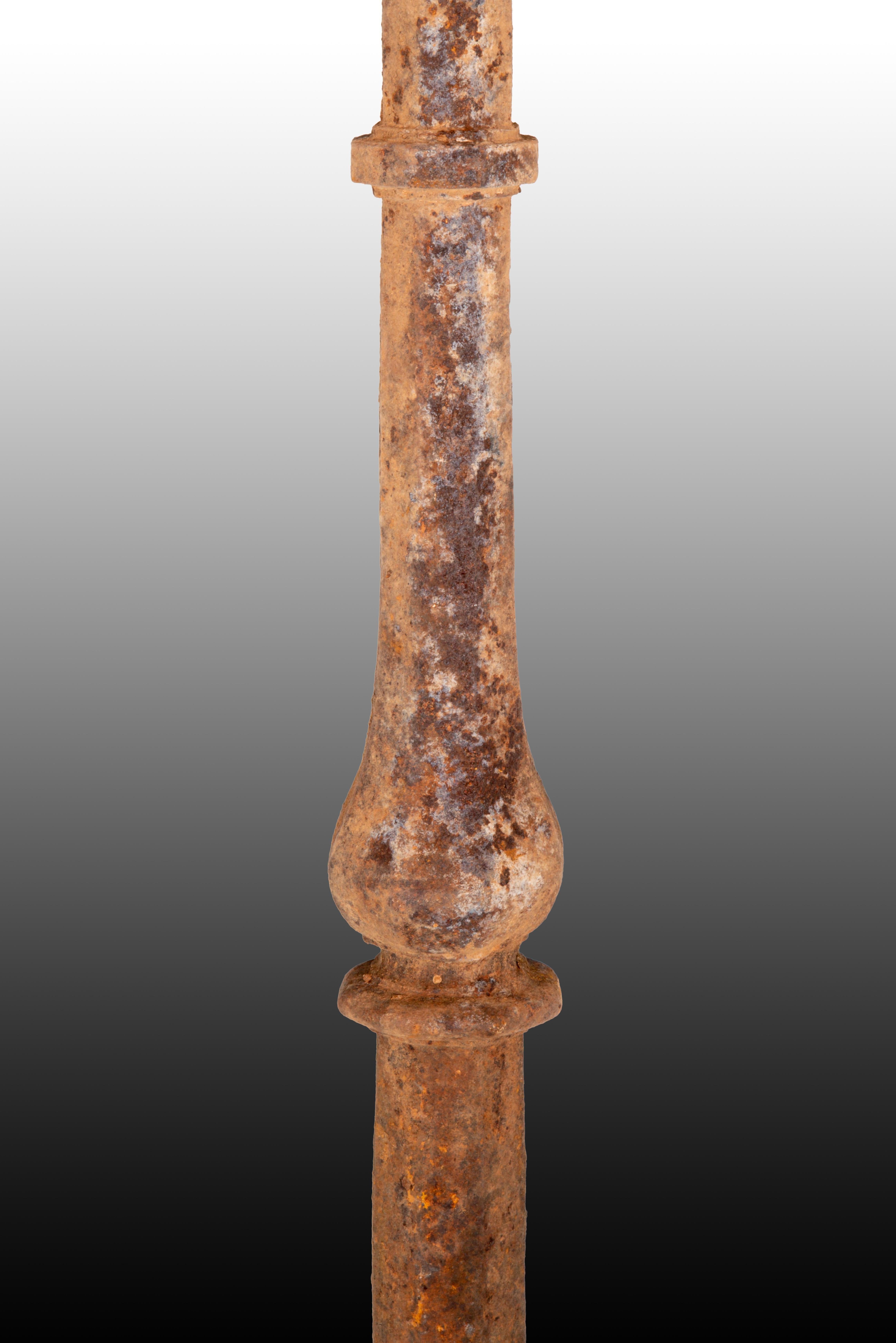 Columns. Wrought iron. 17th century For Sale 1