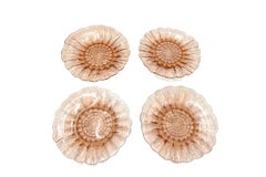 Cuatro platos Coraline, modelo Cora, diseñados por Eryka Trzewik Drost para Hsg "Ząbko