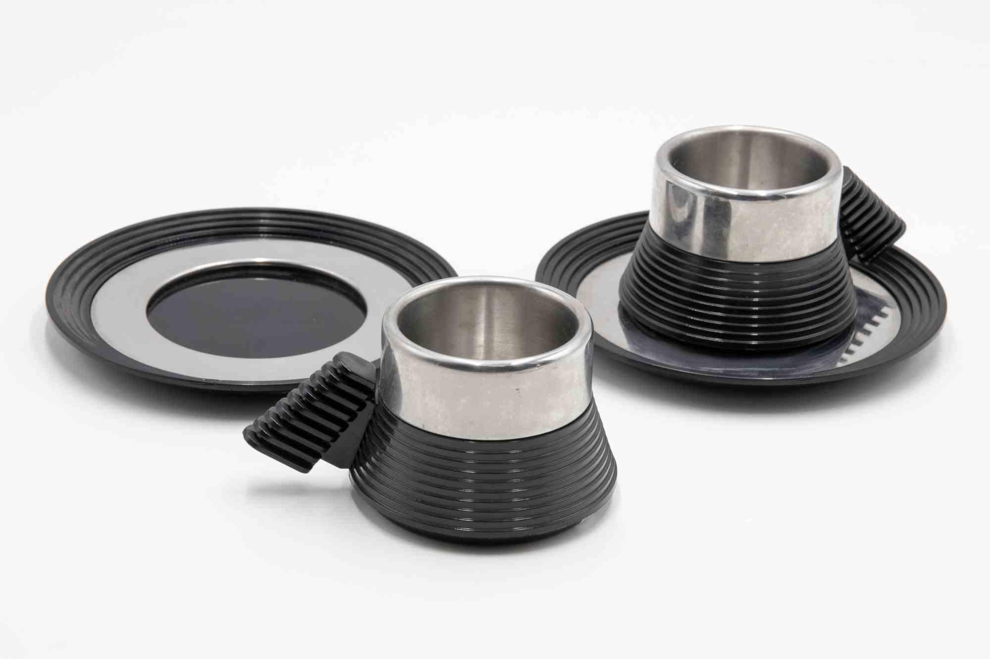 Fine XX secolo Quattro tazze con piatti di Carlo Giannini, anni '70 in vendita