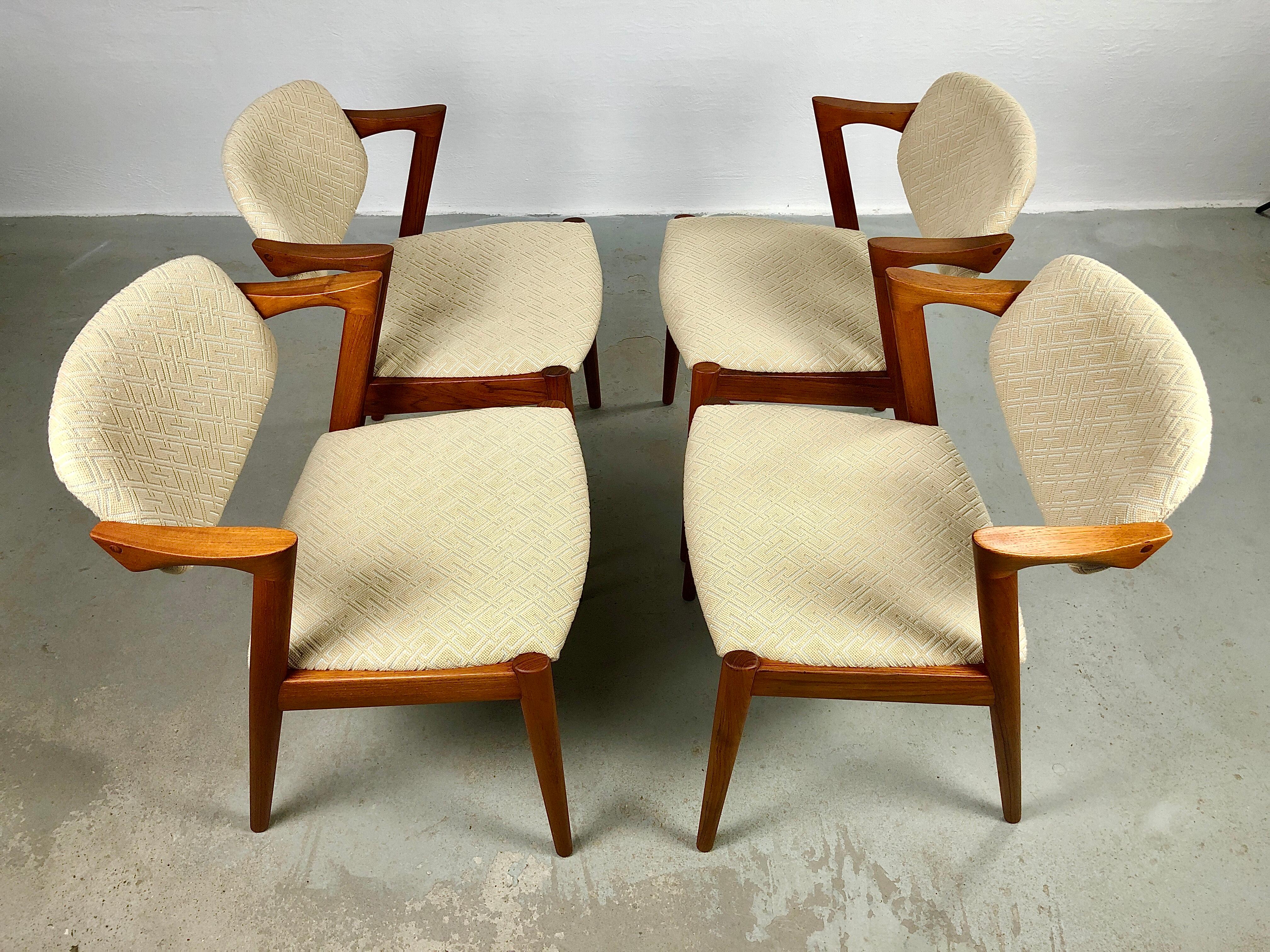 Quatre chaises de salle à manger personnalisables Kai Kristiansen en teck en excellent état en vente 5