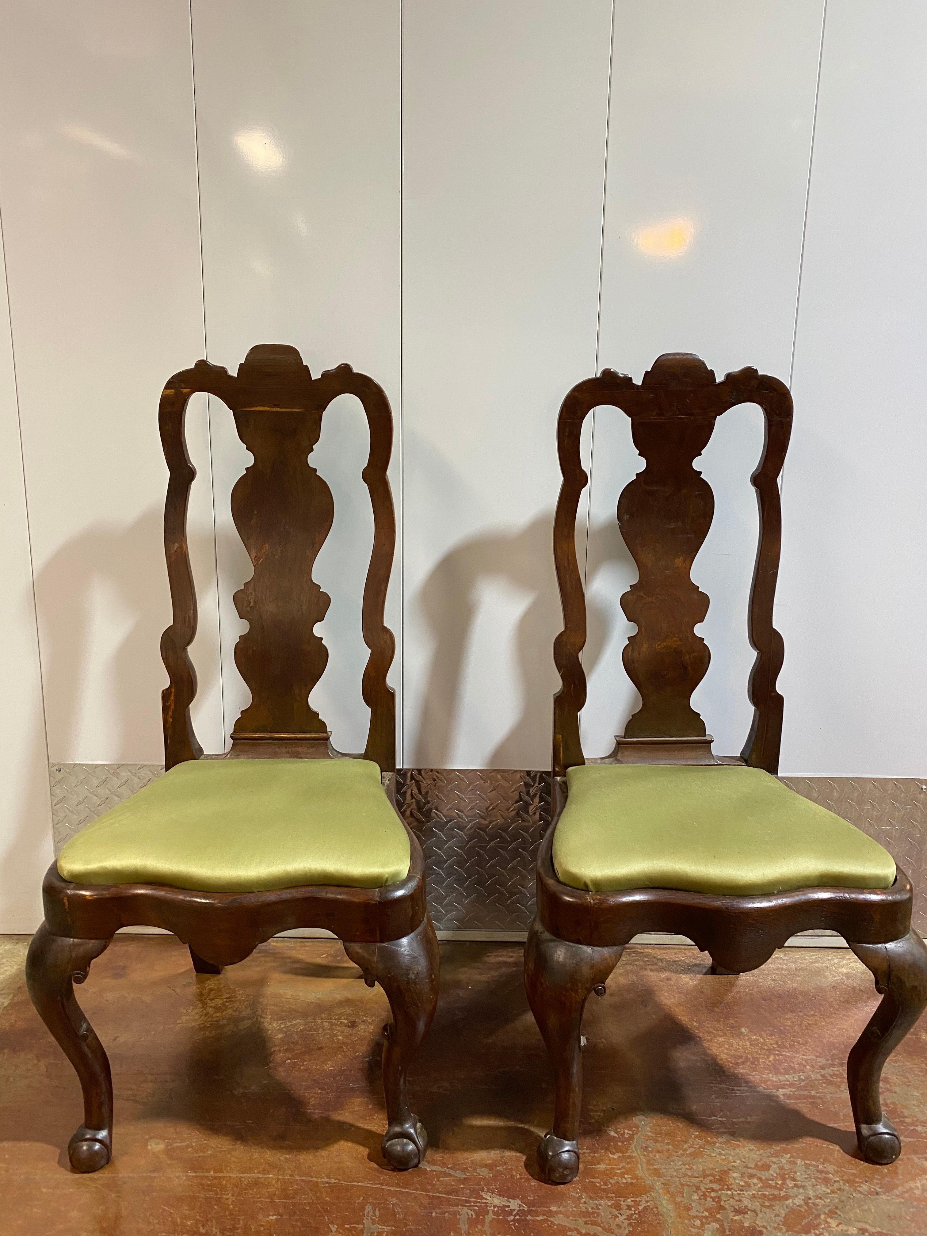 Four Danish Régence Dark Stained and Birchwood Side Chairs, circa 1740 In Good Condition For Sale In Virum, DK