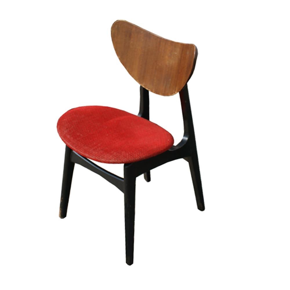 A set of four mid century modern Scandinavian style dining chairs made by G Plan.  Ebonized wooden frame with walnut back and red upholstery.   
