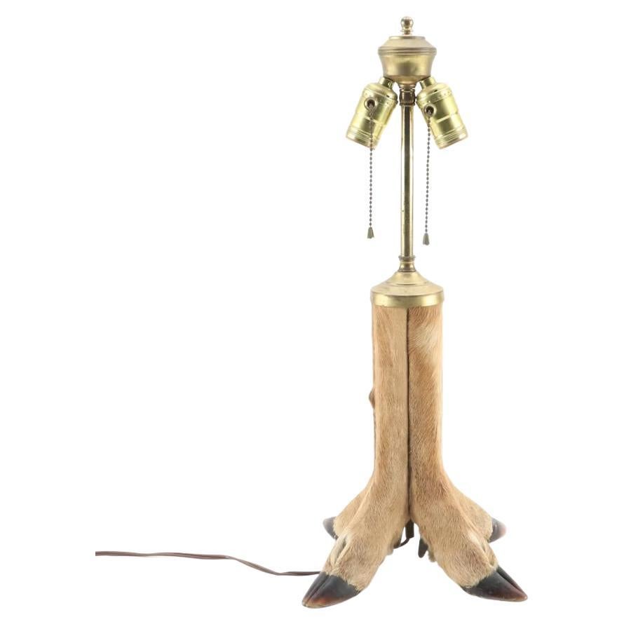 Lampe de table Taxidermy à quatre capuchons de cerfs en vente