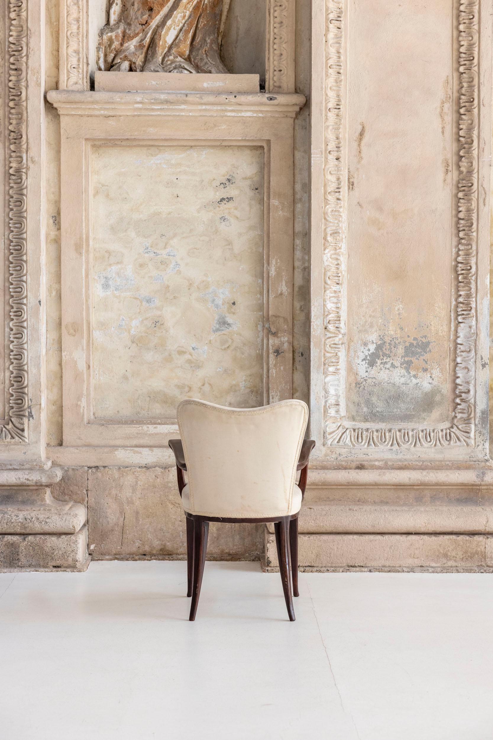 Four dining chairs by Osvaldo Borsani for Arredamenti Borsani. published For Sale 2