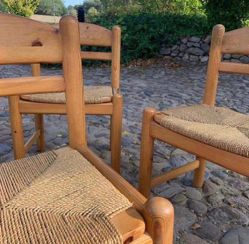 Scandinavian Modern Four Dining Chairs in Pine Wood and Seagrass For Sale