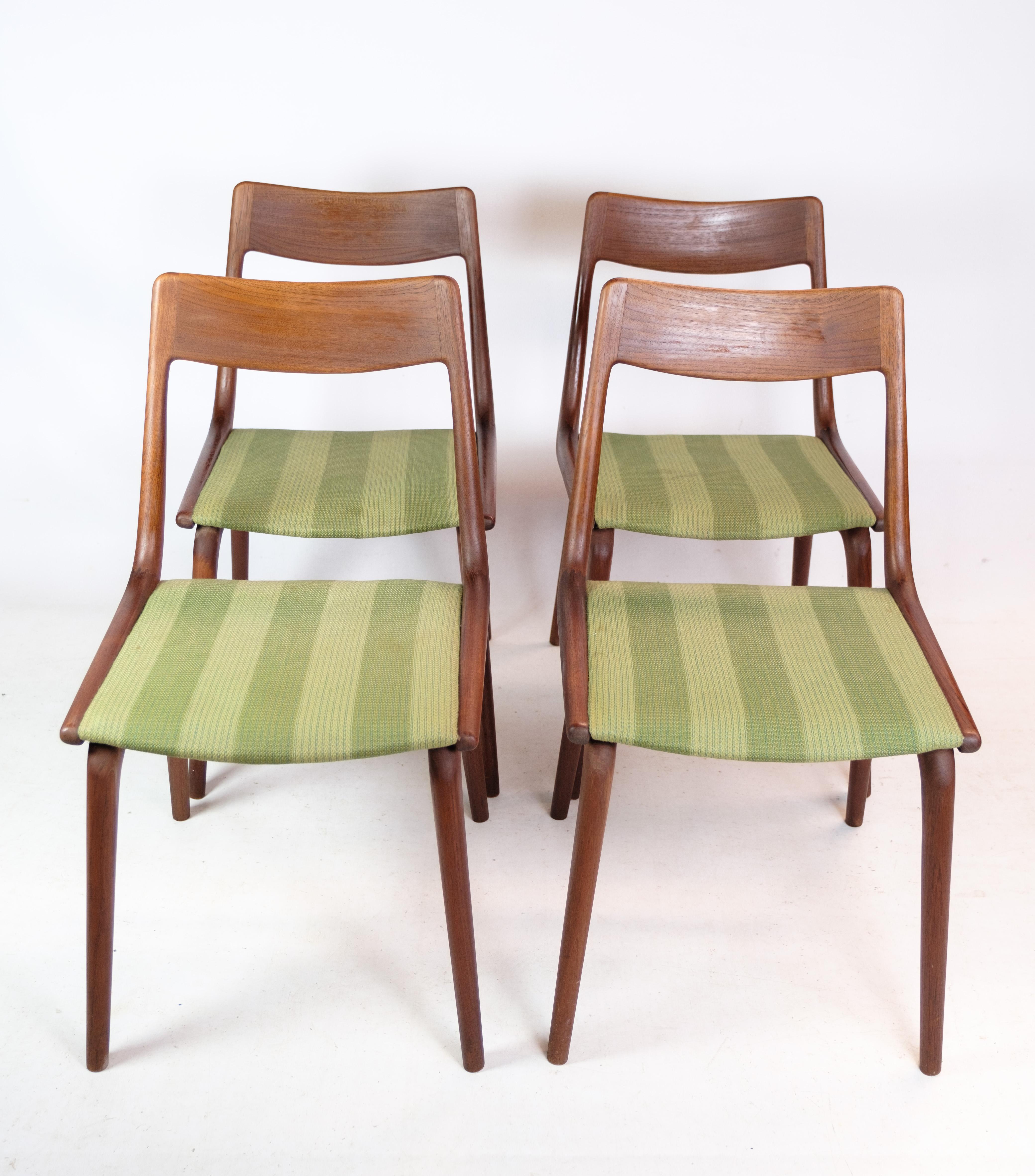 Four Dining Chairs, Model Boomerang, Alfred Christensen, Teak, Slagelse Møbelfab For Sale 1