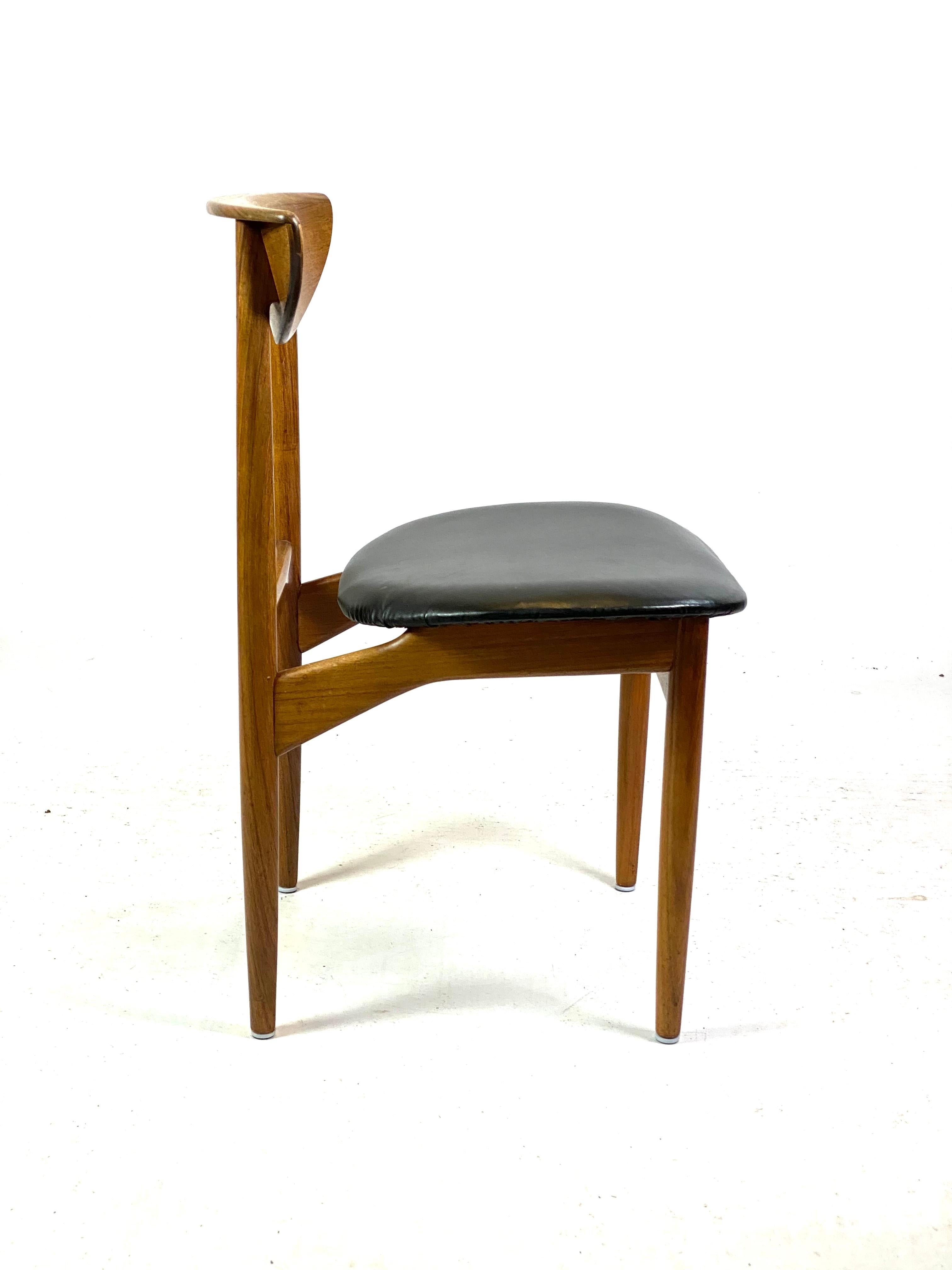 Scandinavian Modern Four Dining Room Chairs in Rosewood of Danish Design, 1960s 1