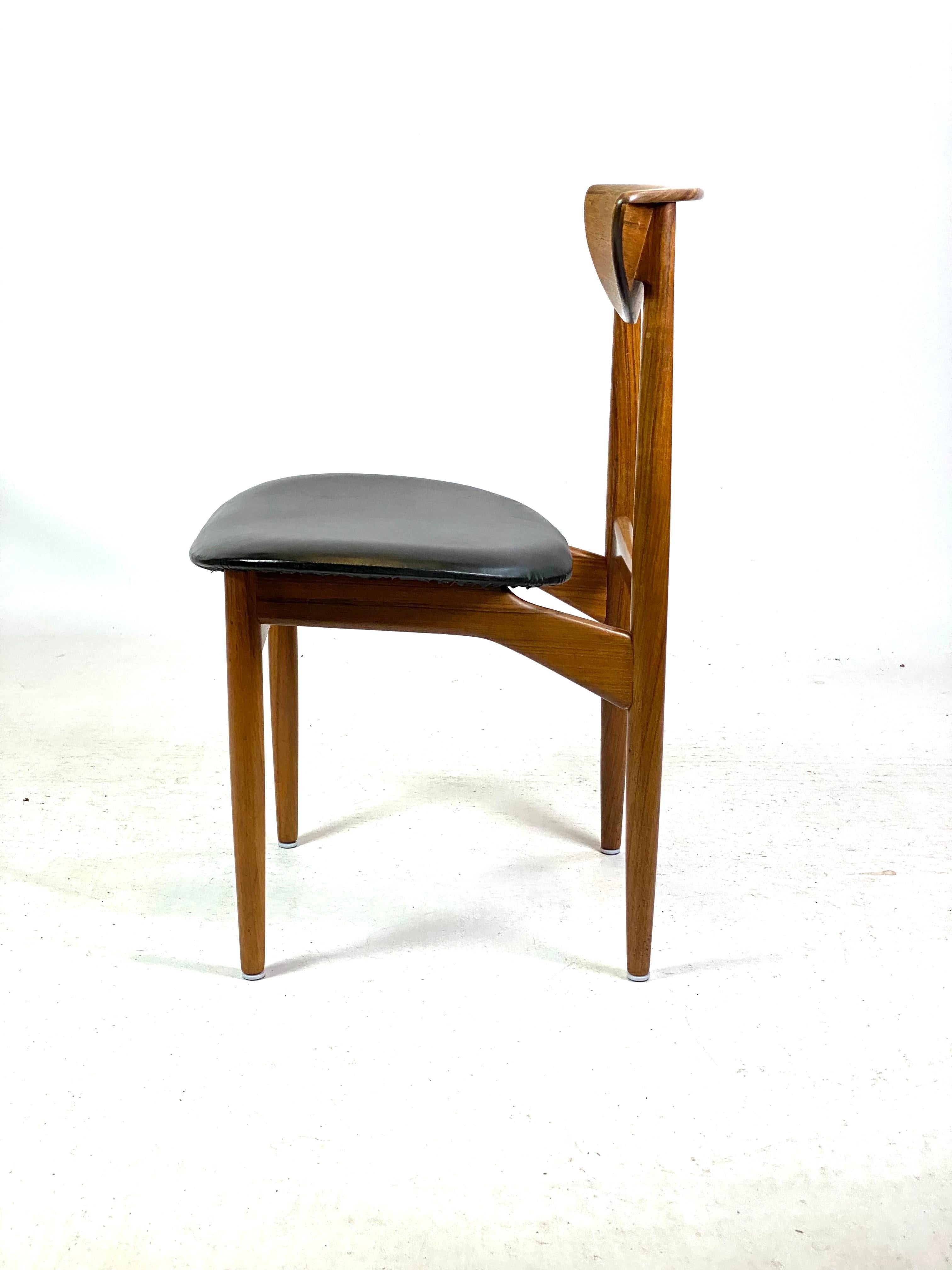 Scandinavian Modern Four Dining Room Chairs in Rosewood of Danish Design, 1960s 2