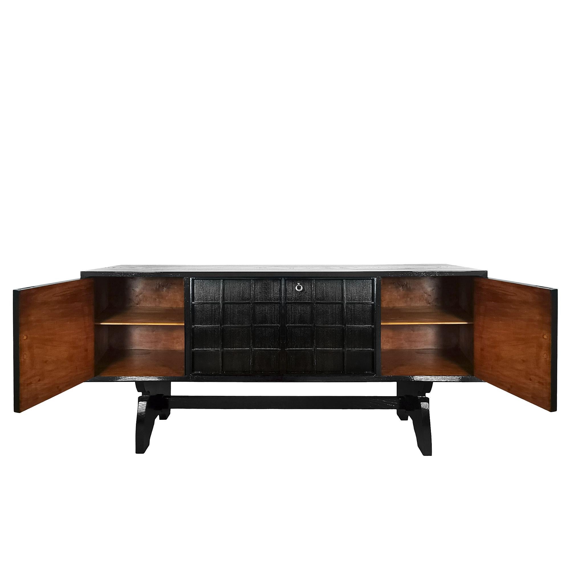 Italian Mid-Century Modern Four-Door Sideboard Attributed to Paolo Buffa - Italy, 1940 For Sale