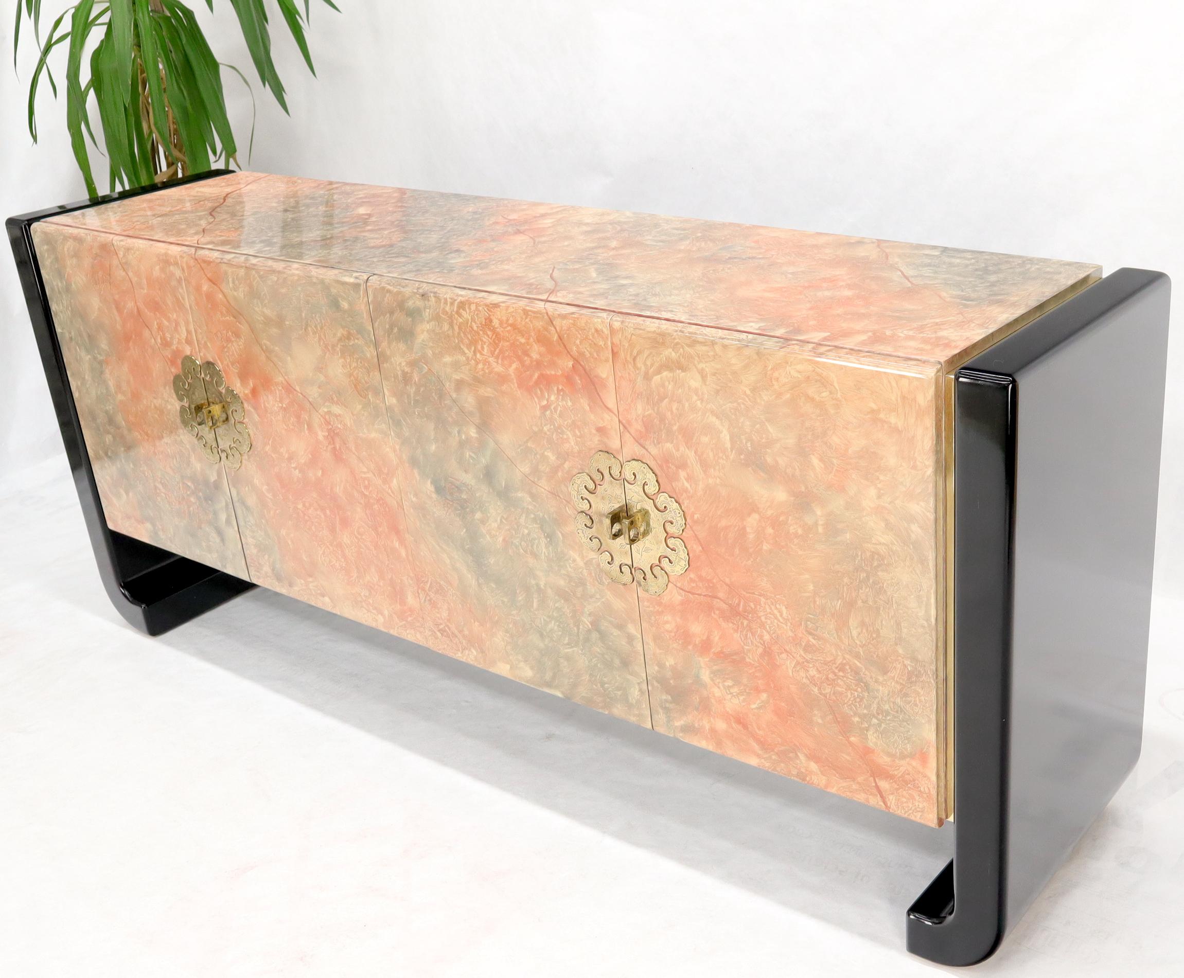 Credenza Dresser Server a quattro ante in lacca nera con finitura in ottone in vendita 7