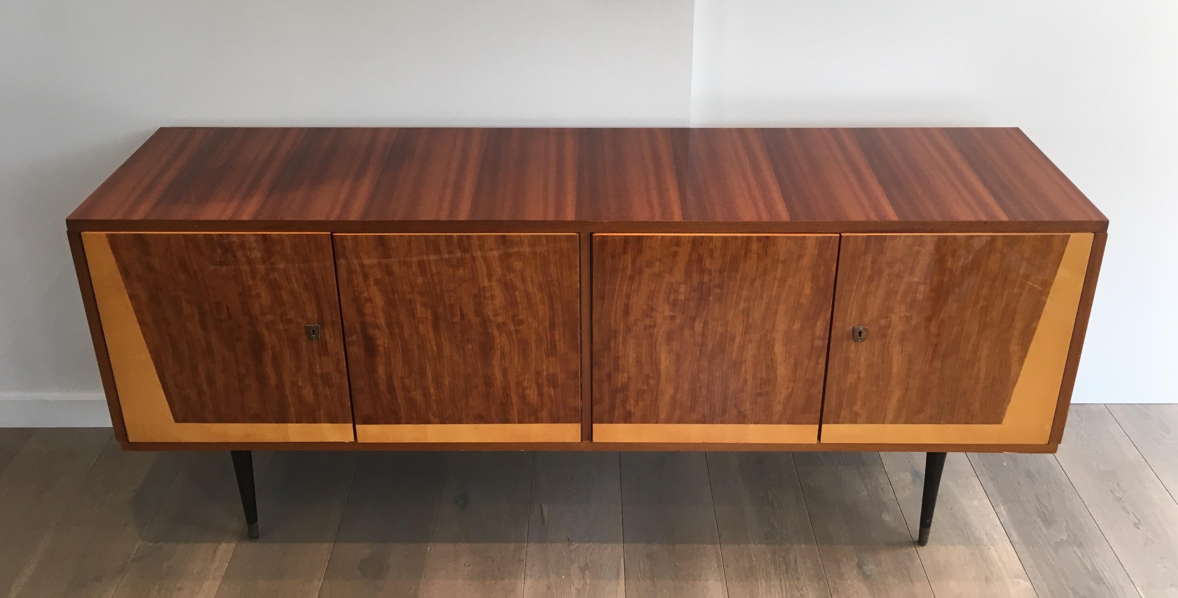 Four Doors Sapelli Mahogany and Sicamore Sideboard, Italian, circa 1960 For Sale 3