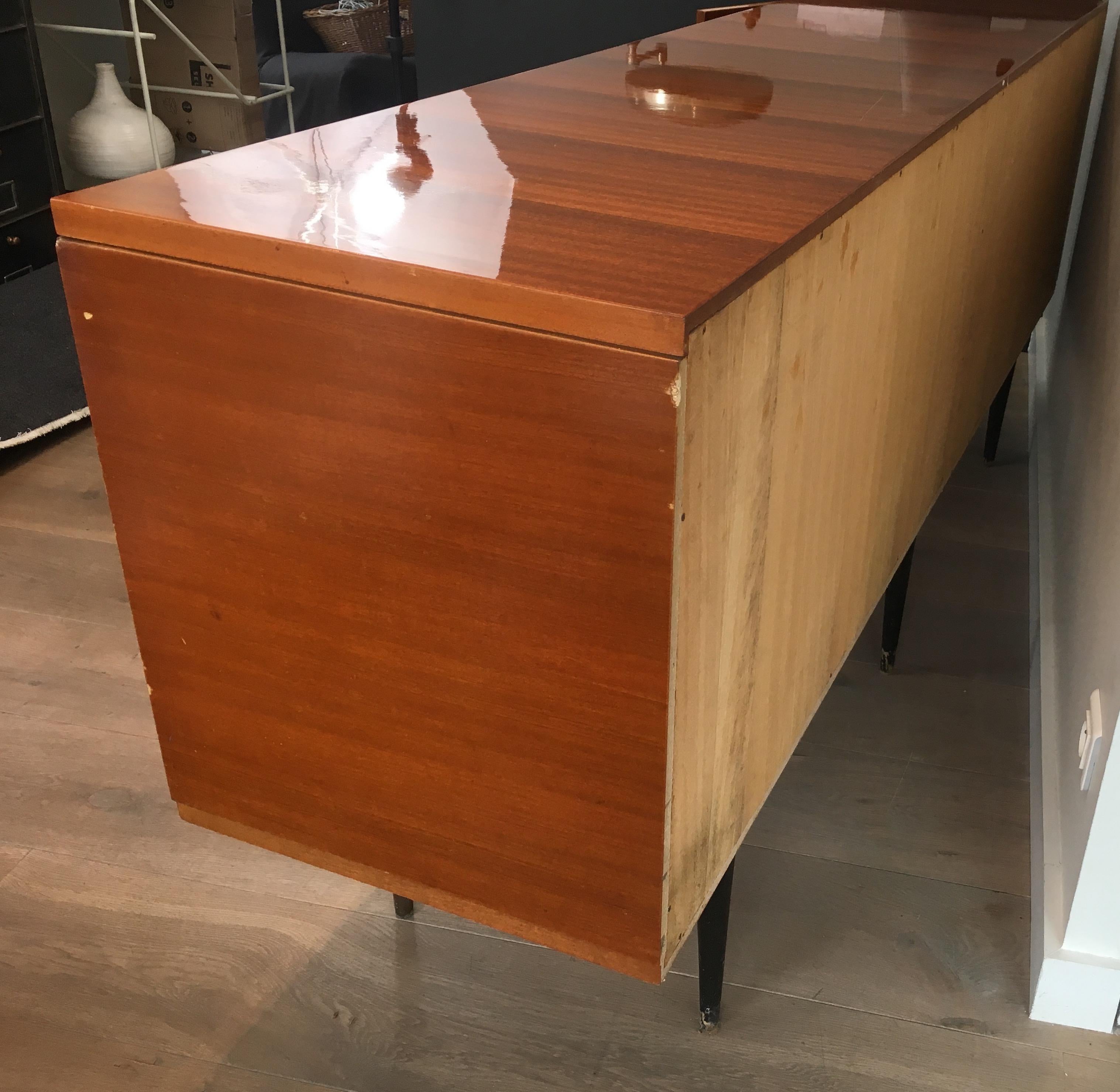 Four Doors Sapelli Mahogany and Sicamore Sideboard, Italian, circa 1960 For Sale 7