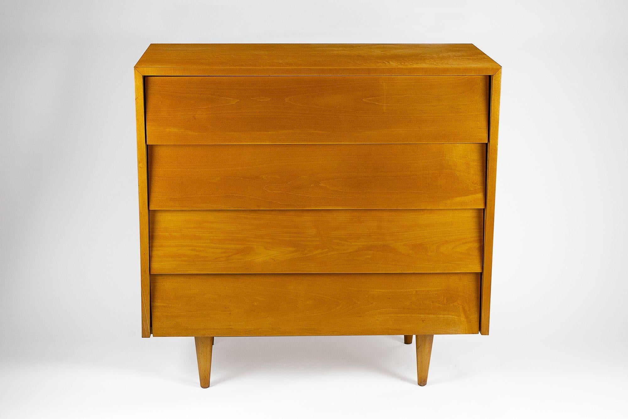 Four Drawer Chest by Florence Knoll for Knoll International For Sale 5