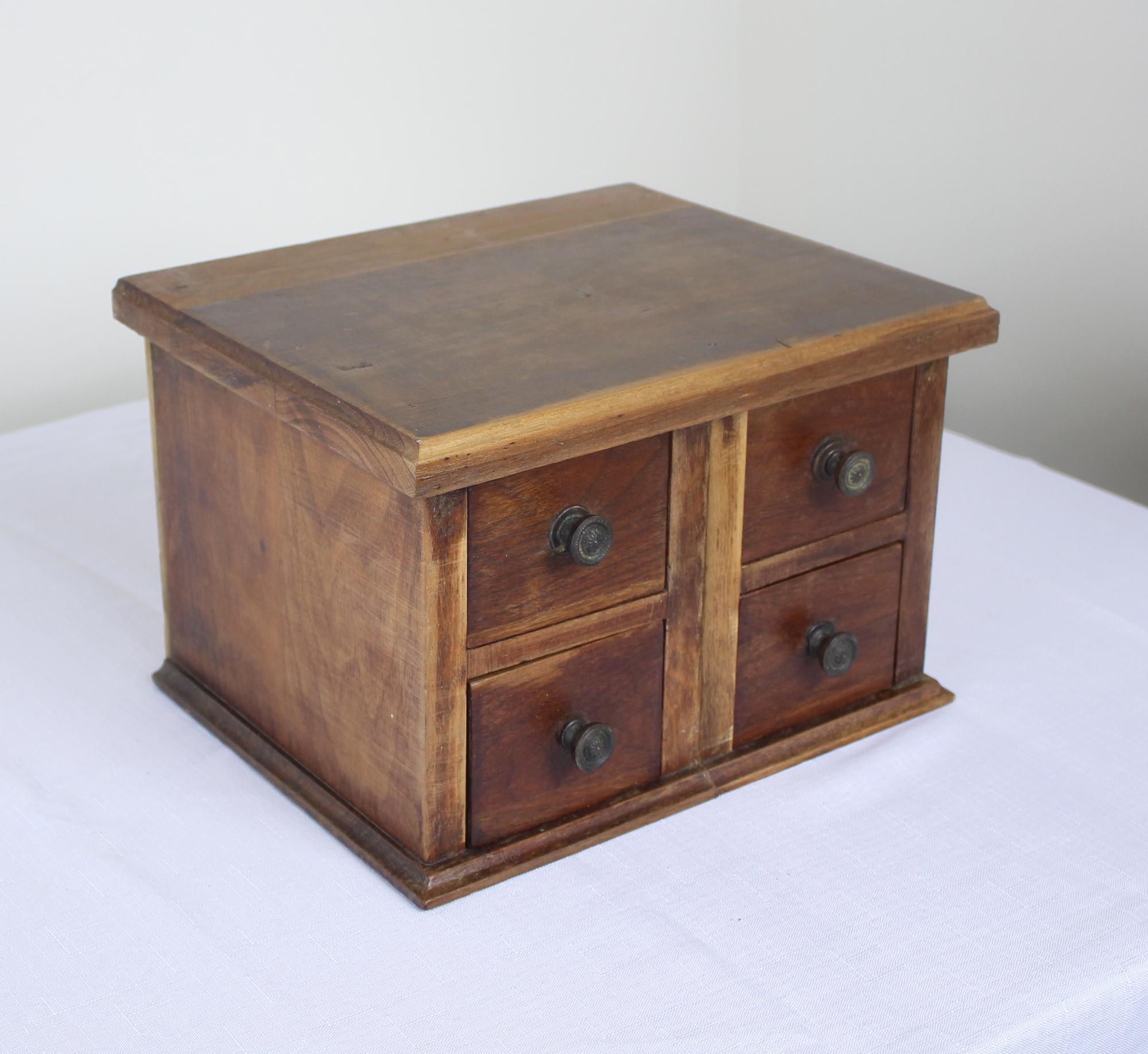 Four-Drawer English Oak Box In Good Condition For Sale In Port Chester, NY