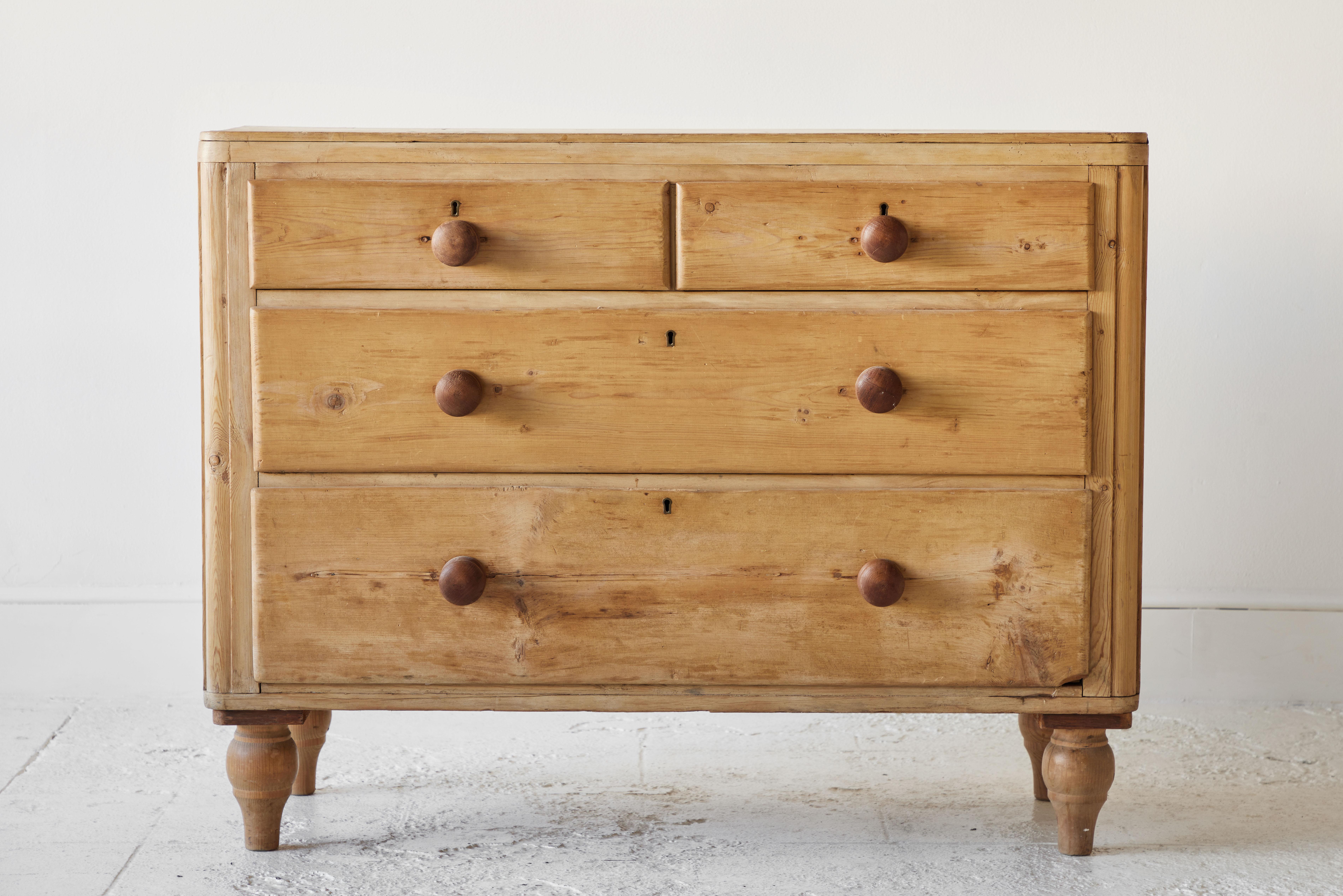 Four Drawer Pine Dresser  In Good Condition In Los Angeles, CA