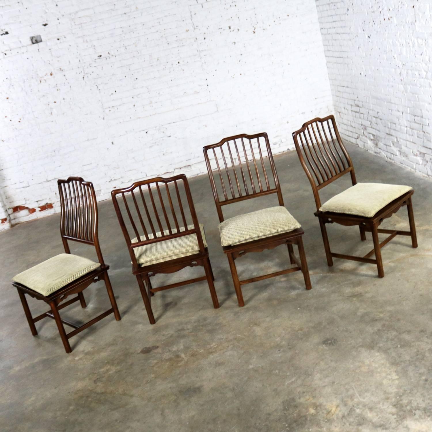 Vier Drexel Heritage Chinoiserie-Esszimmerstühle im Ming-Stil mit Spindelrückenlehne (21. Jahrhundert und zeitgenössisch) im Angebot