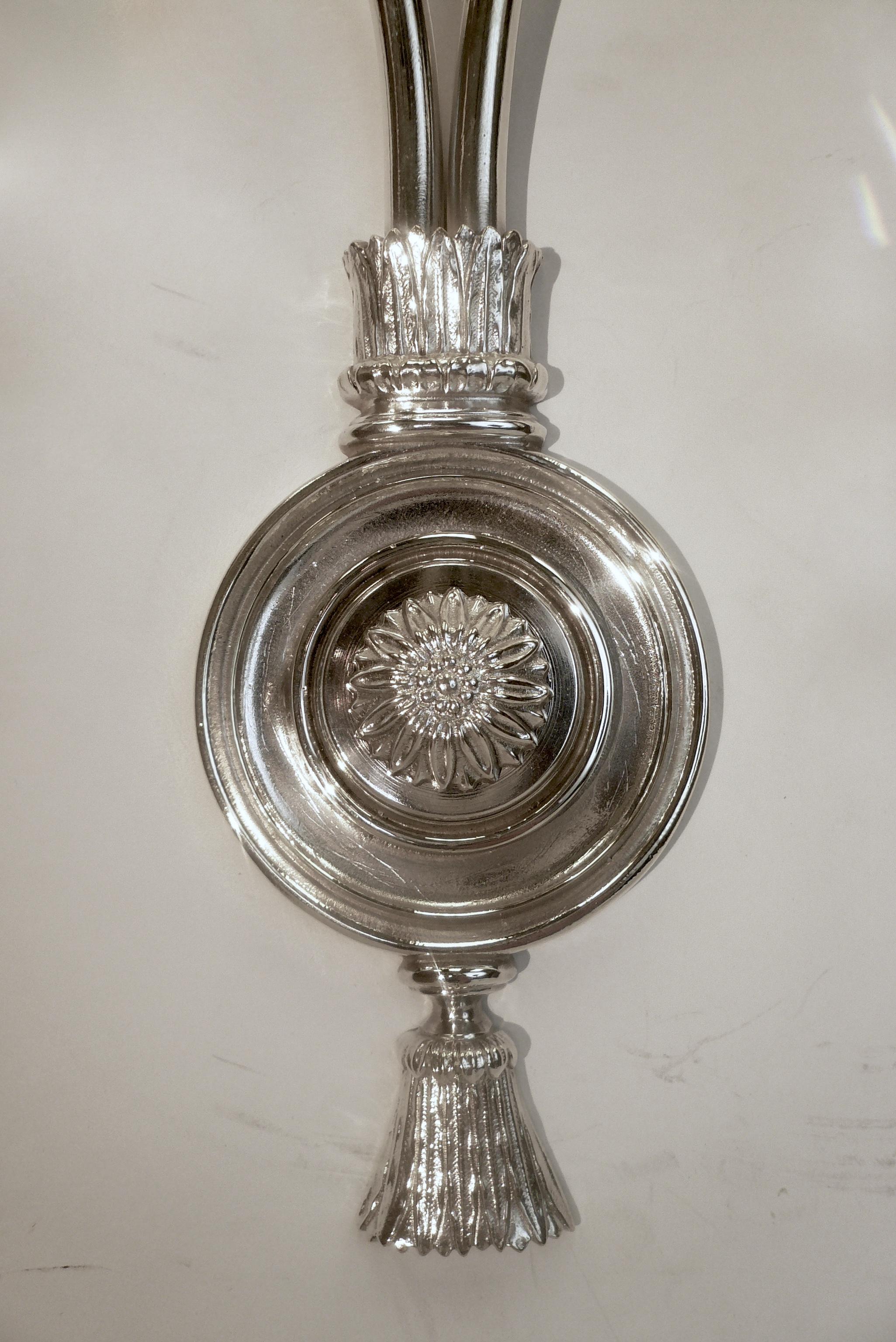 Neoclassico Coppia E. F. A Caldwell, bronzo placcato in argento, due lampade a luce fissa in vendita