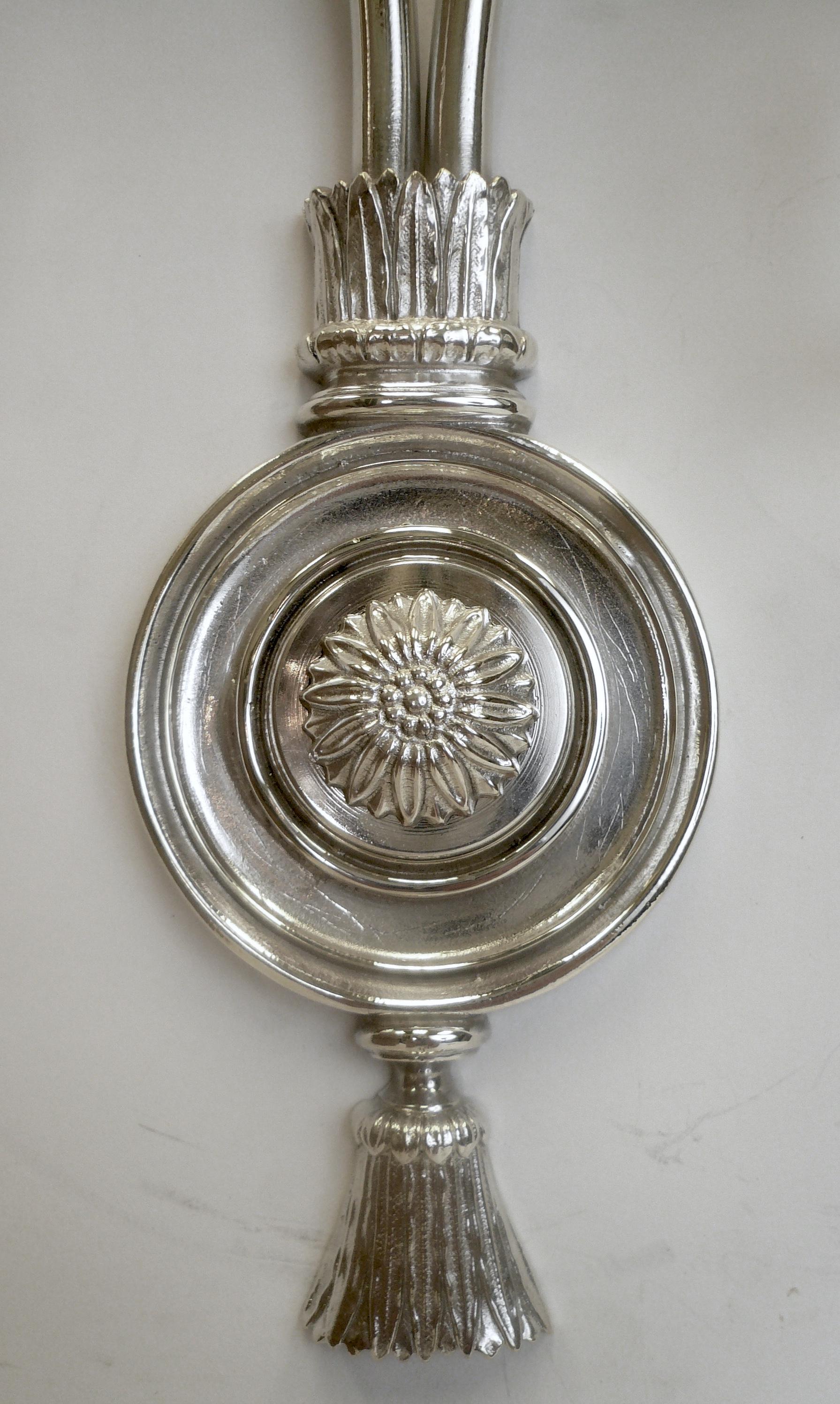 Coppia E. F. A Caldwell, bronzo placcato in argento, due lampade a luce fissa In condizioni buone in vendita a Pittsburgh, PA