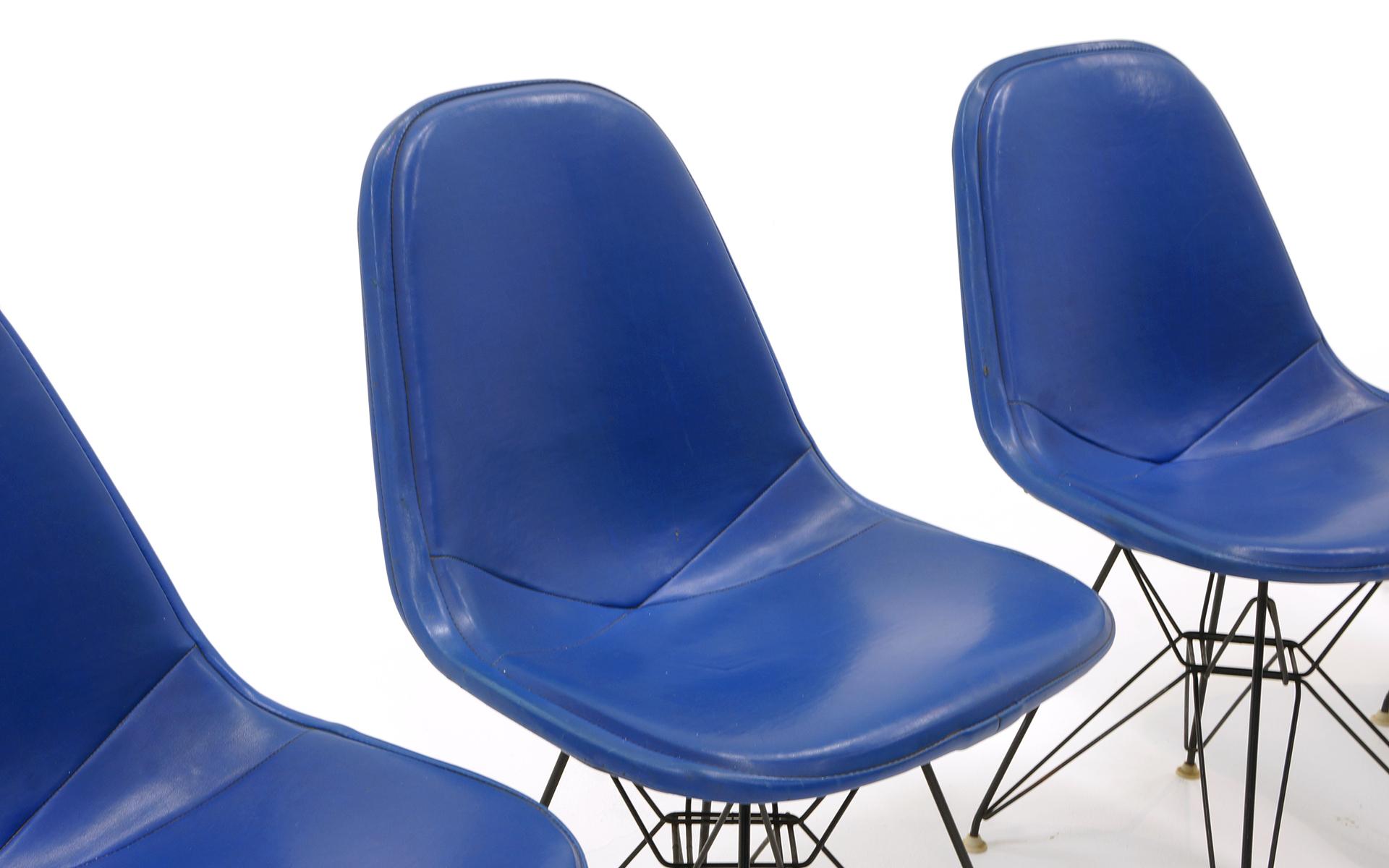 blue eames dining chair